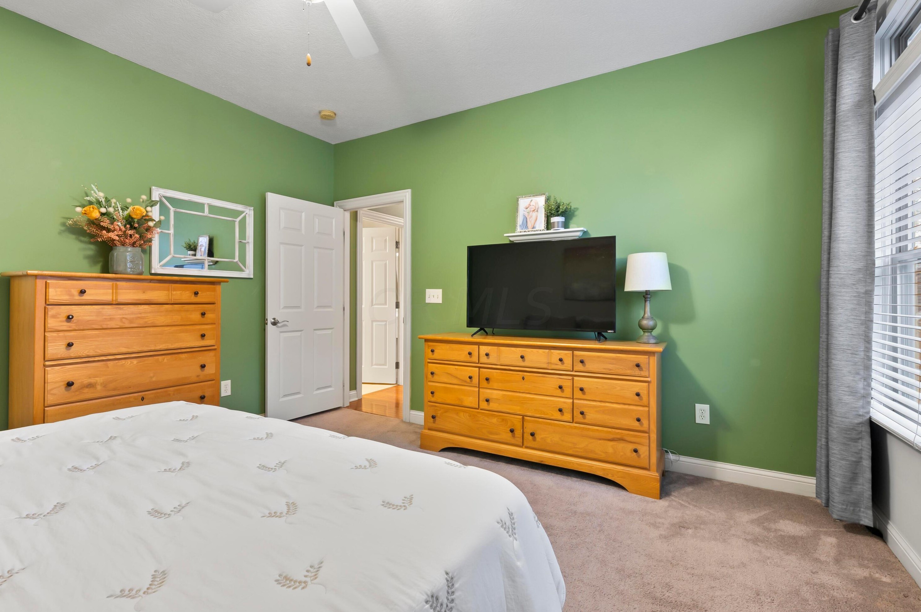 2353 Keep Pl, Columbus OH  43204-4989 exterior