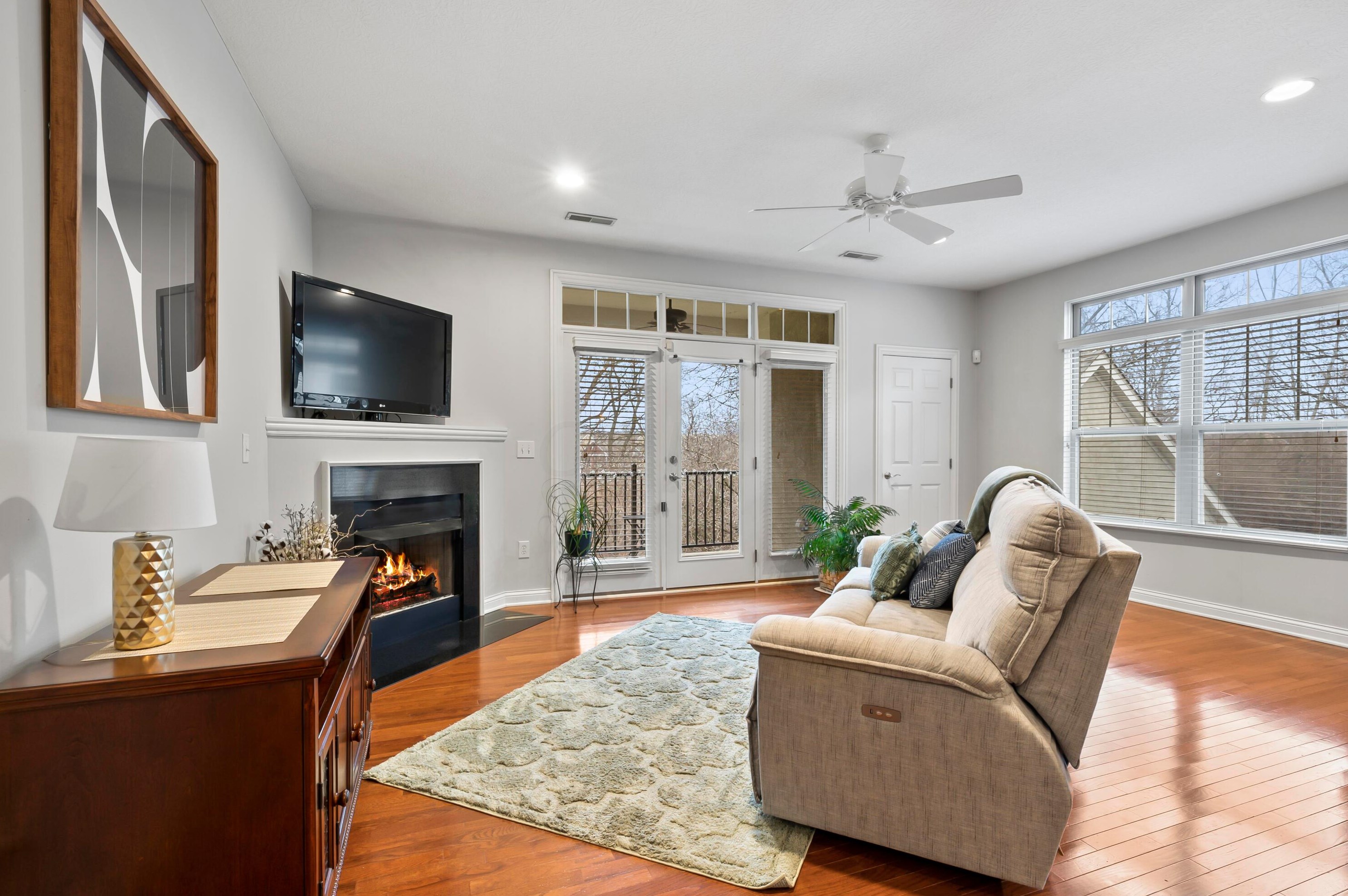 2353 Keep Pl, Columbus OH  43204-4989 exterior