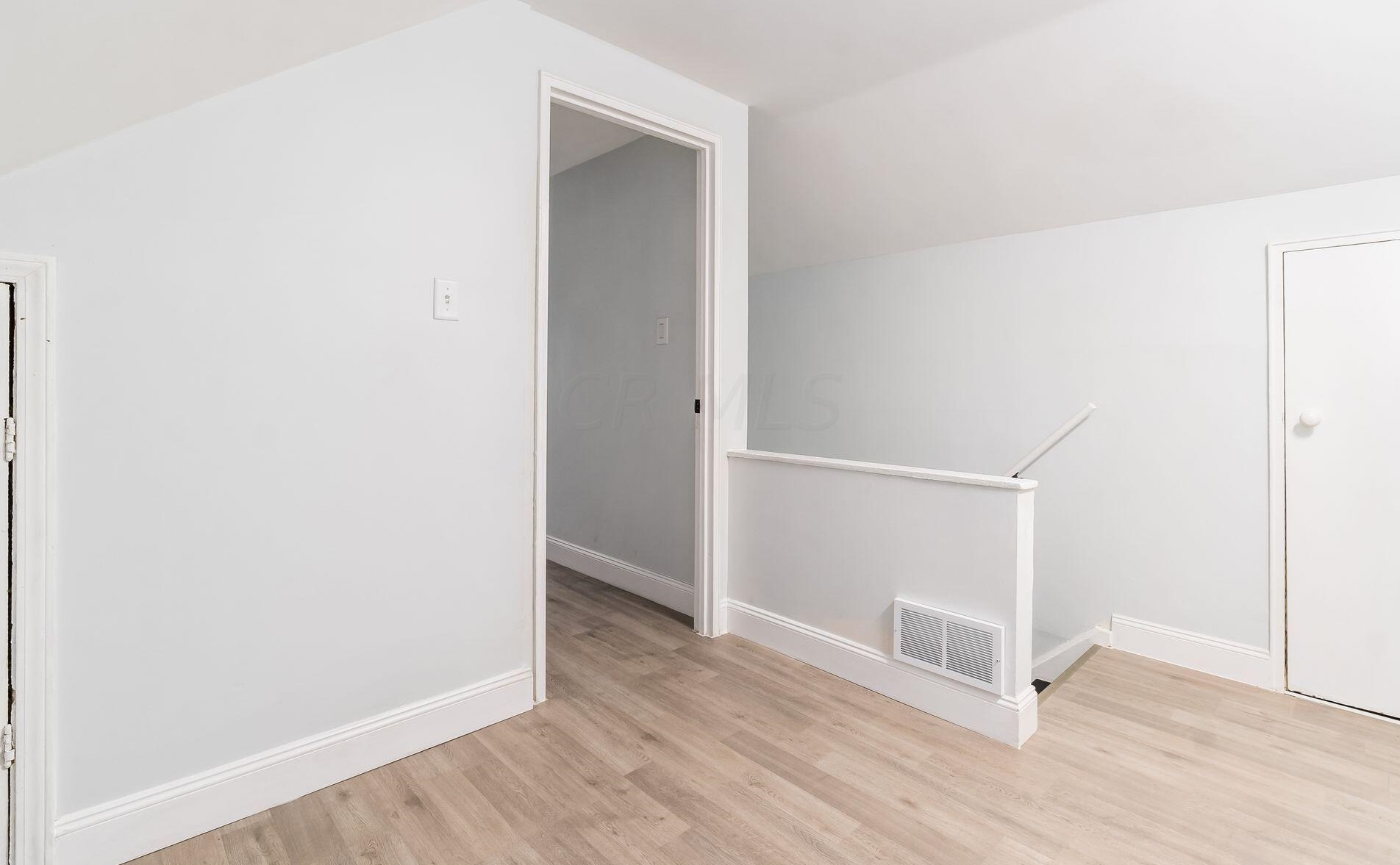 4963 Dimson Dr, Columbus OH  43213-2413 exterior