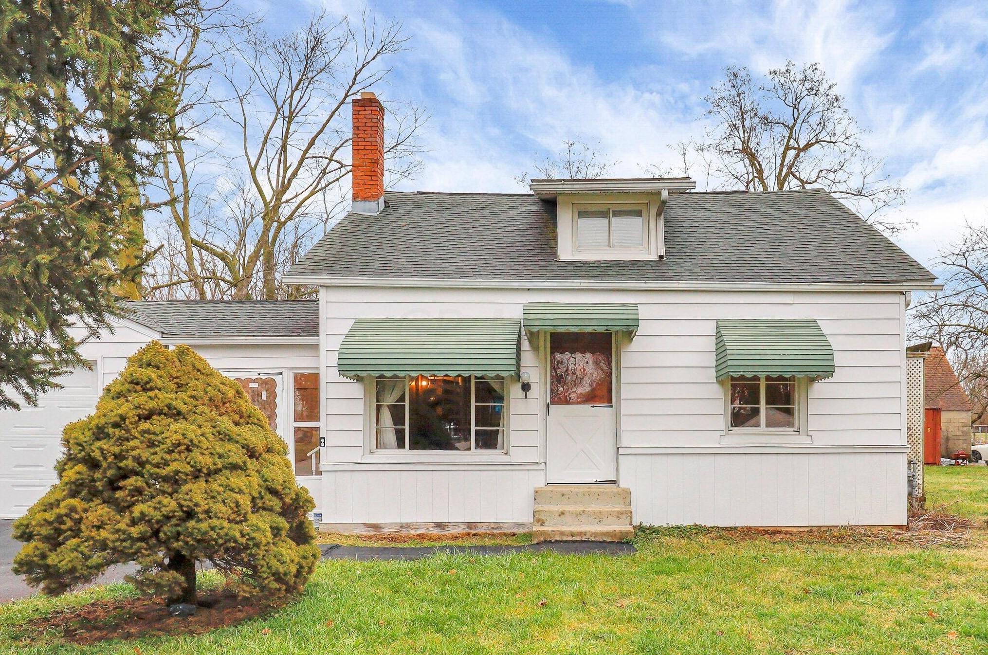 3078 Lewis Rd, Columbus, OH 43207-3701