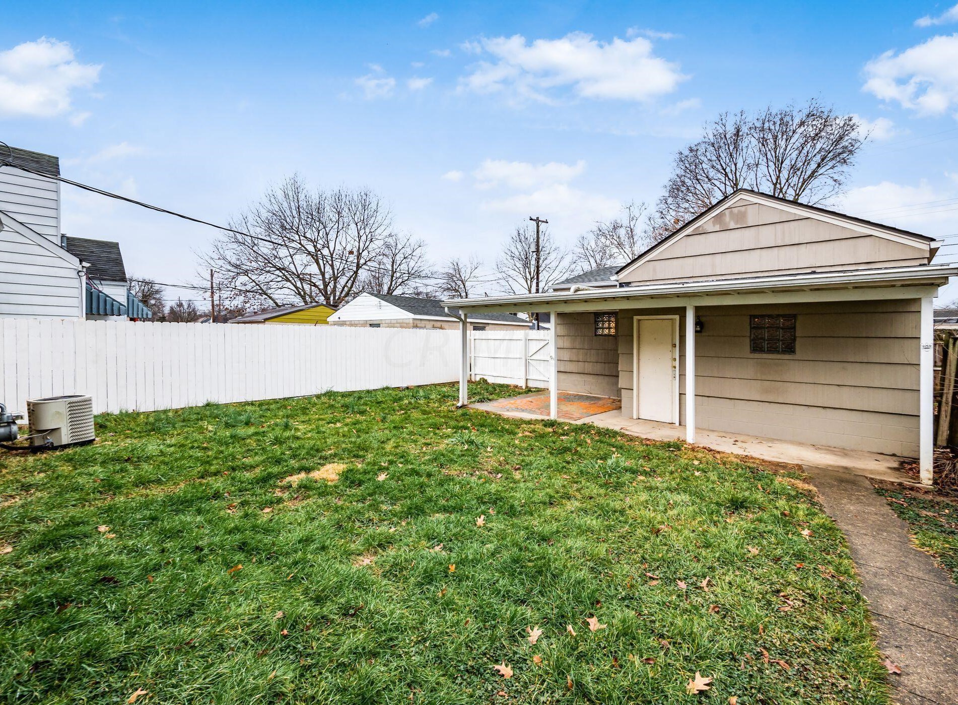 845 Wiltshire Rd, Columbus OH  43204-2338 exterior