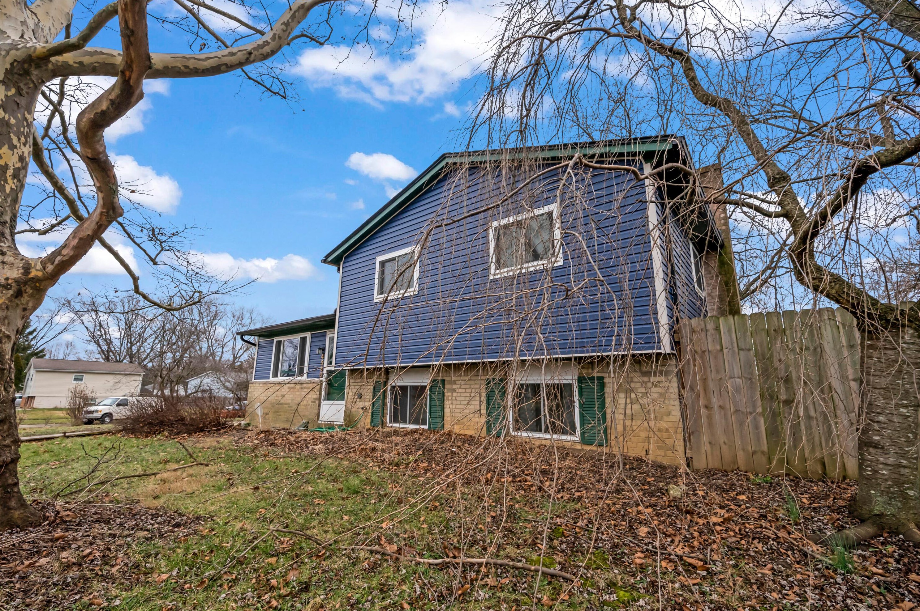 4560 Stonehedge Rd, Columbus, OH 43231-6020