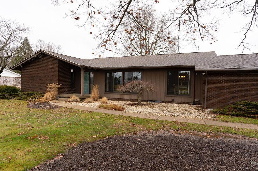 6288 Crawford Morrow County Line Rd, Sugar Grove Lake, OH 44833