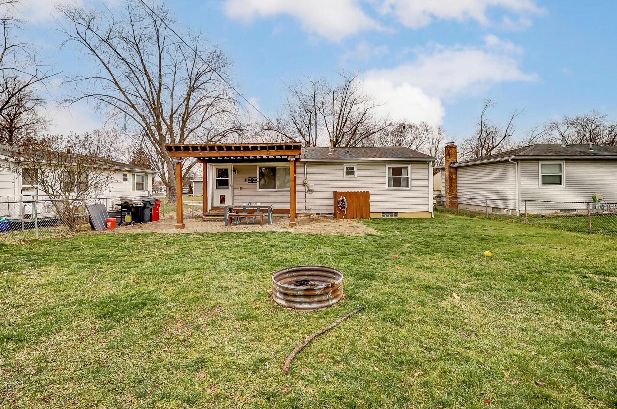 3371 Devin Rd, Darbydale, OH 43123