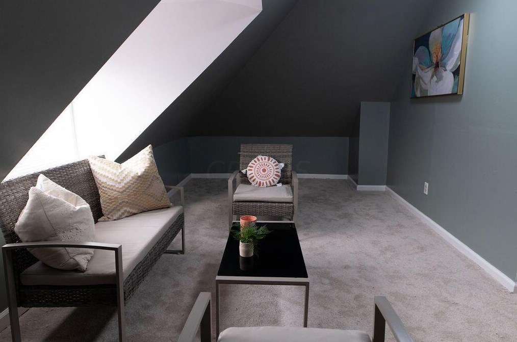 28 Wheatland Ave, Columbus OH  43204-3266 exterior