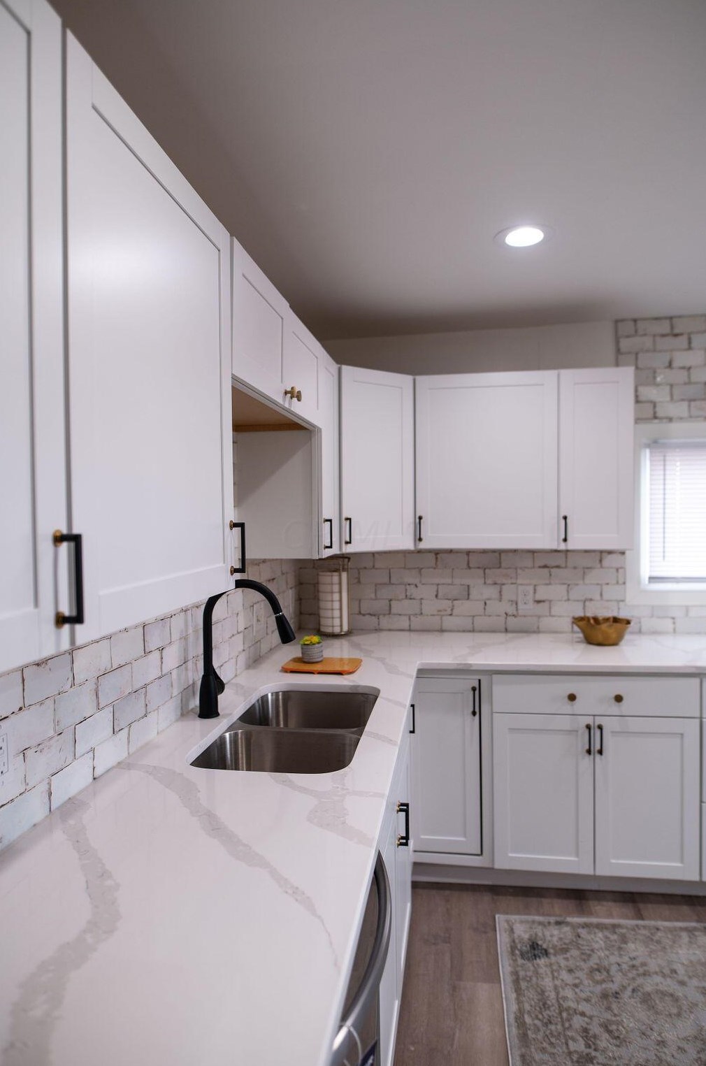 28 Wheatland Ave, Columbus OH  43204-3266 exterior