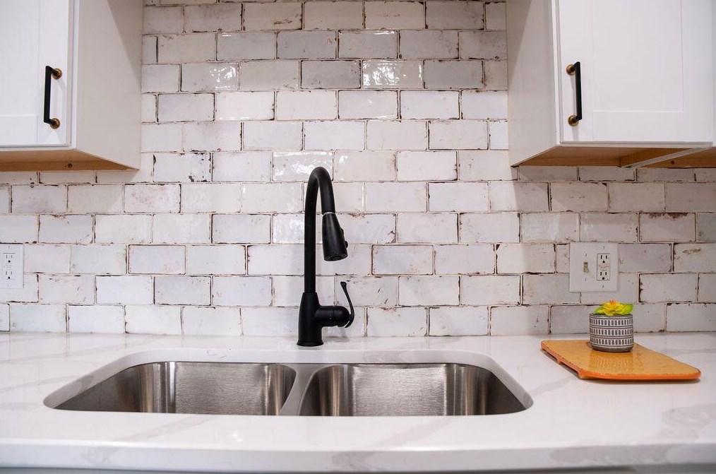 28 Wheatland Ave, Columbus OH  43204-3266 exterior