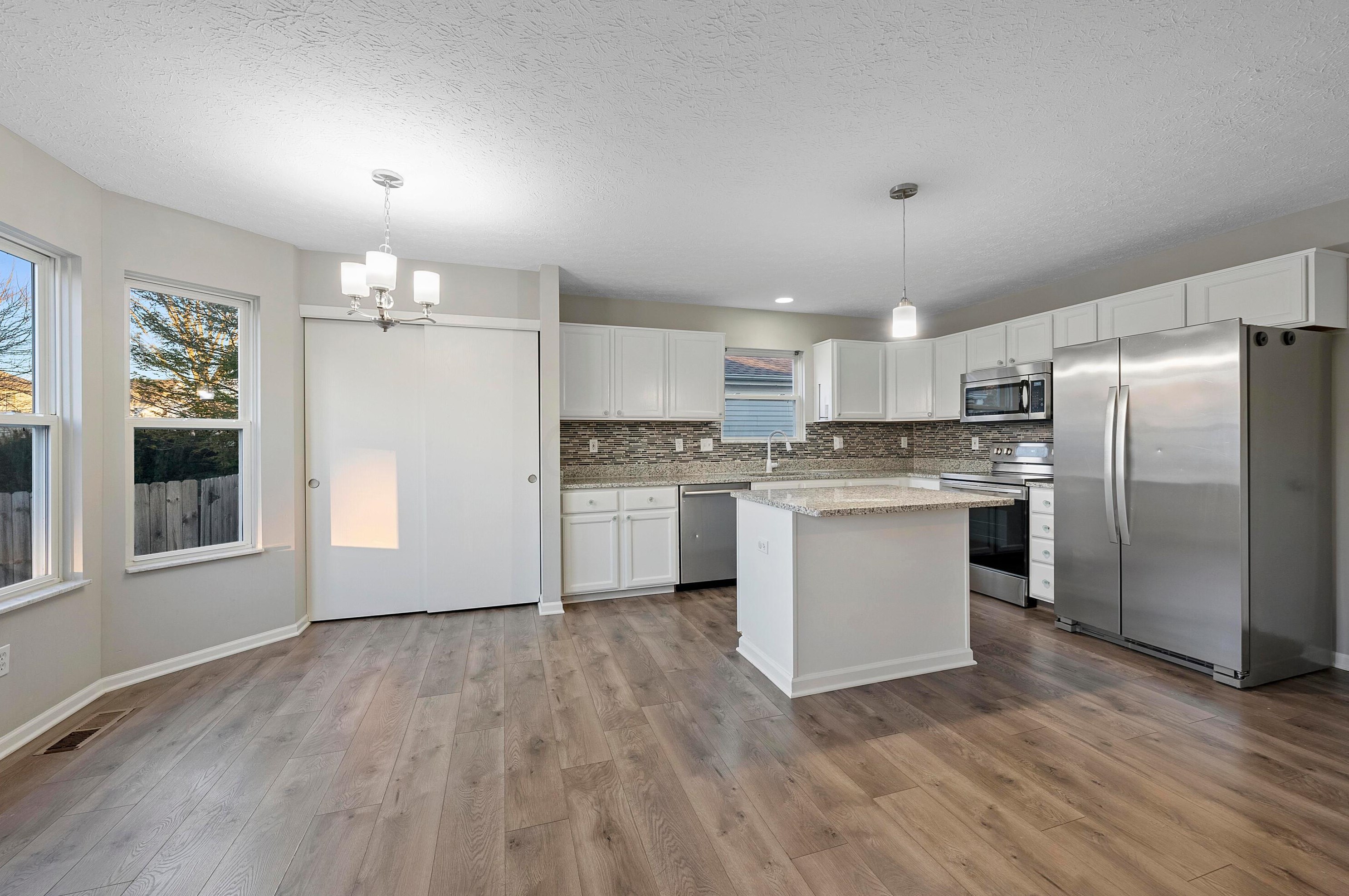 6994 Weurful Dr, Cnl Wnchstr OH  43110-8444 exterior