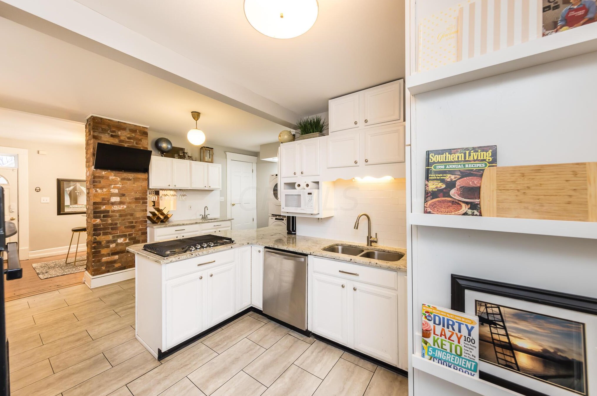 448 Deshler Ave, Columbus OH 43206-2717 exterior