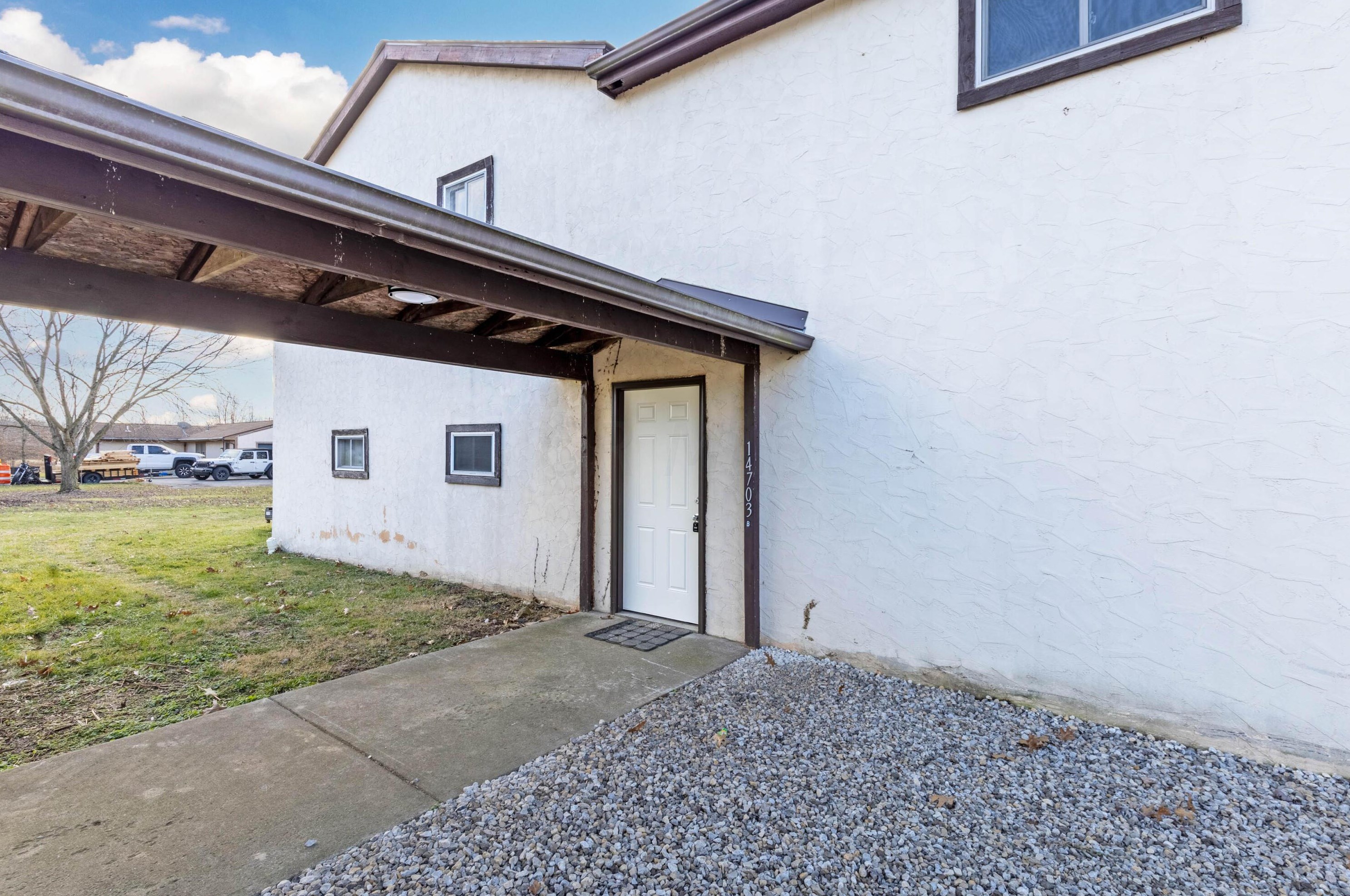 14703 Clark State Rd Sw # B, Pataskala, OH