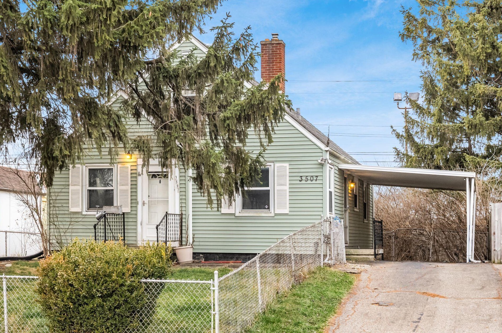 3507 Beulah Rd, Columbus, OH 43224-3217