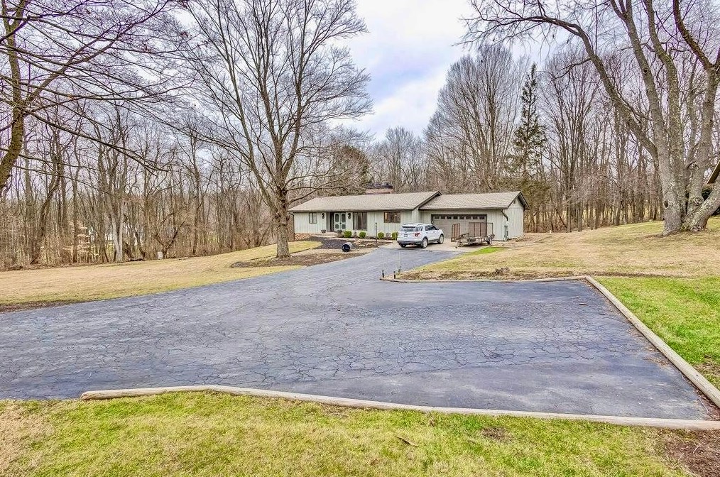 14743 Indian Hills Rd, Mount Vernon, OH 43050-9288