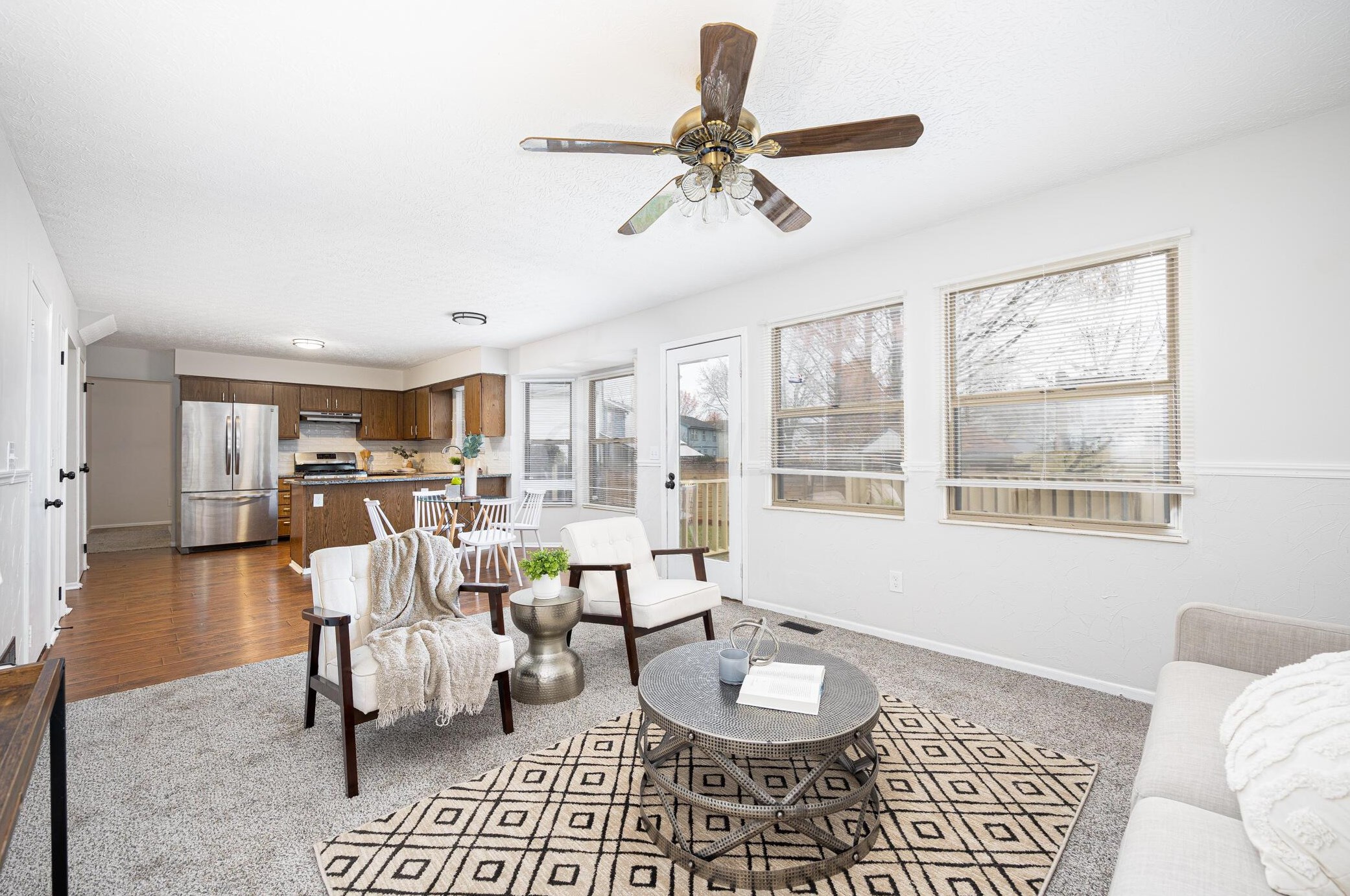 3200 Southern Hills Dr, Pickerington OH  43147-8652 exterior