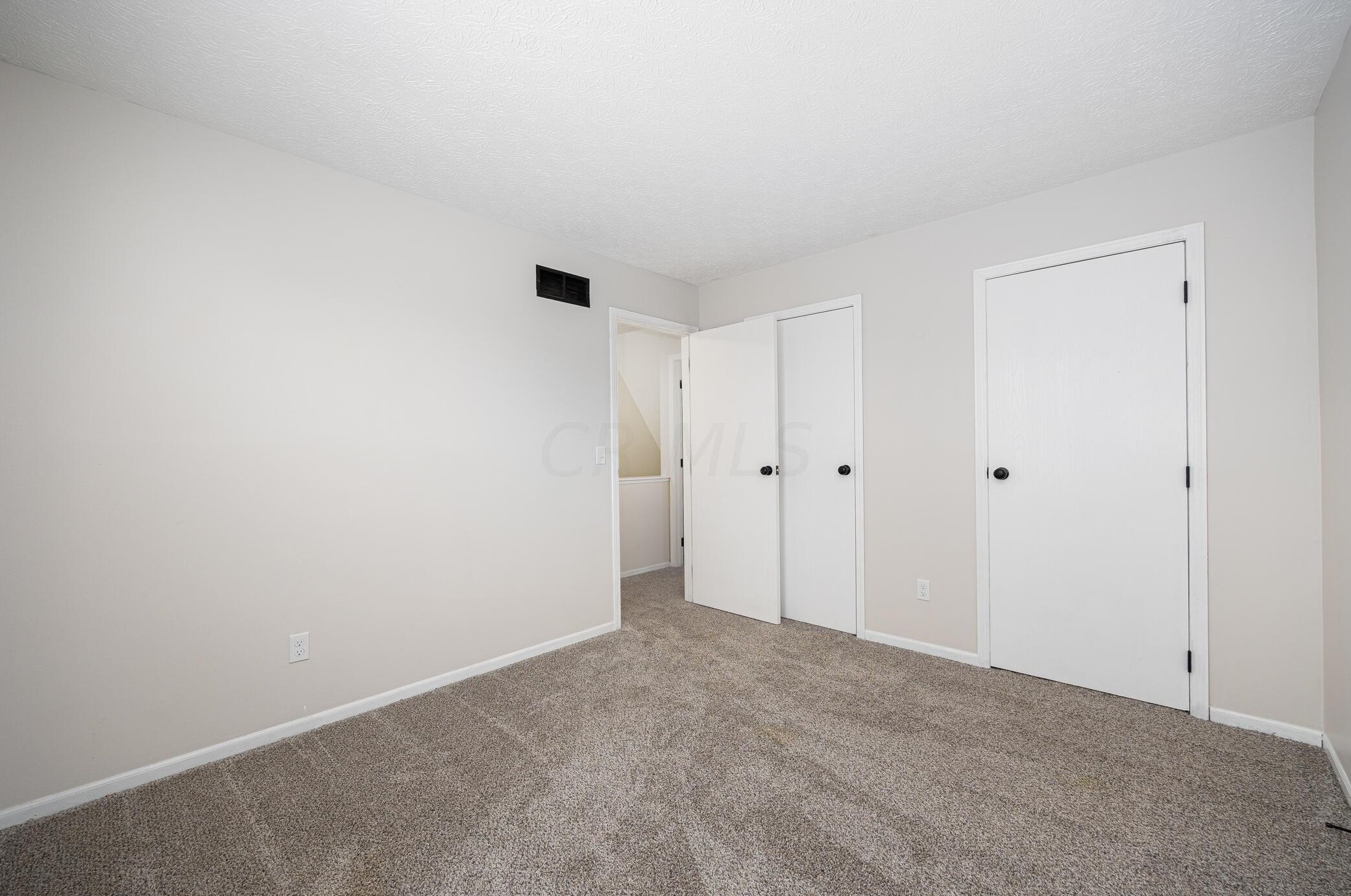 3200 Southern Hills Dr, Pickerington OH  43147-8652 exterior