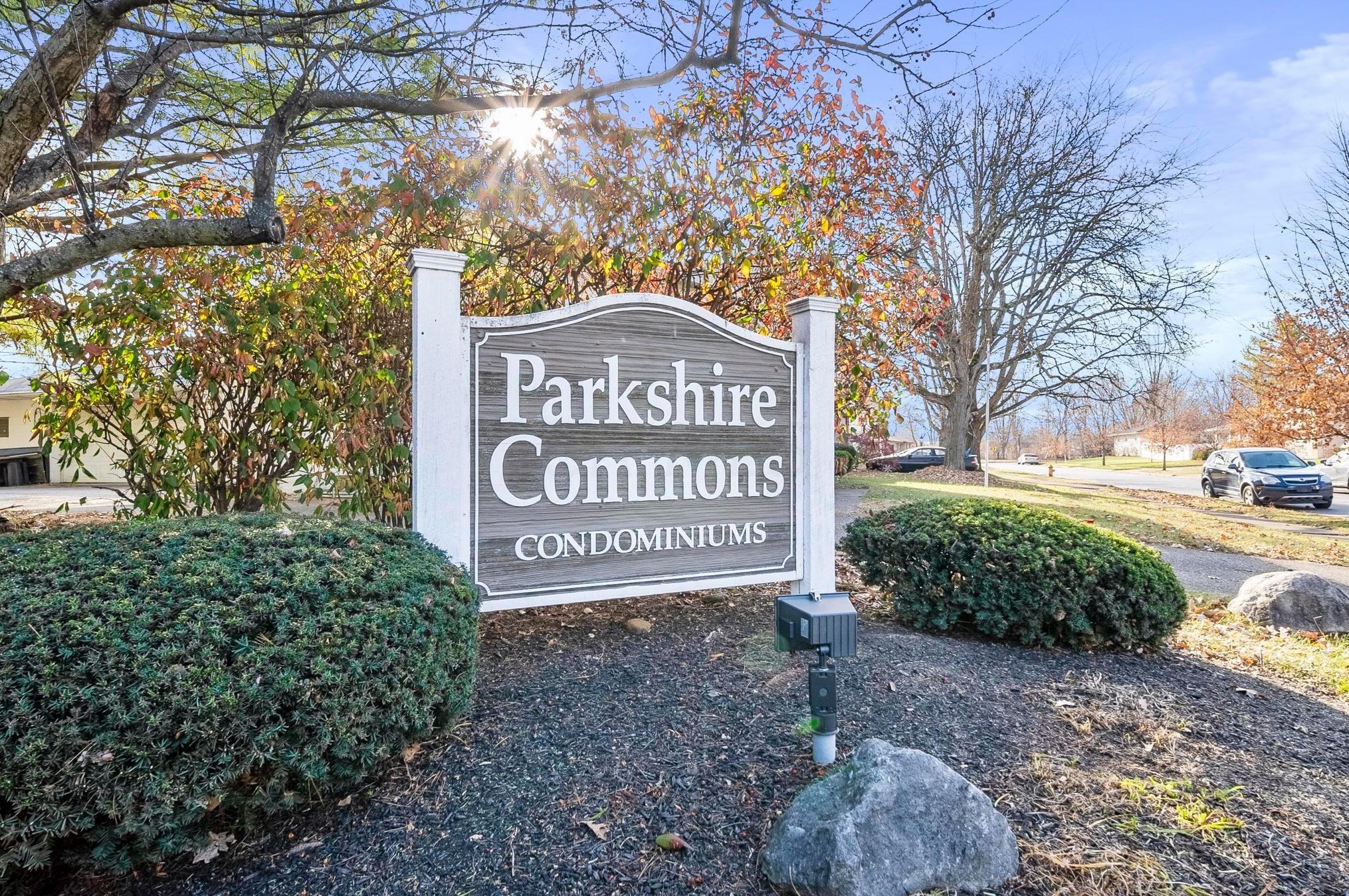 5544 Parkshire Dr, Columbus OH 43229-9352 exterior