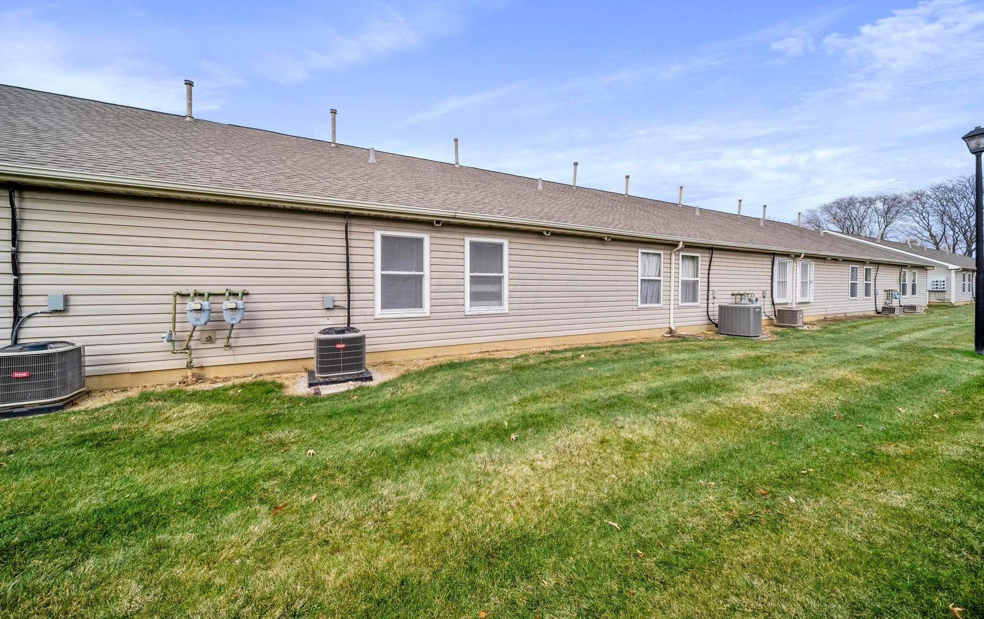 5544 Parkshire Dr, Columbus OH 43229-9352 exterior