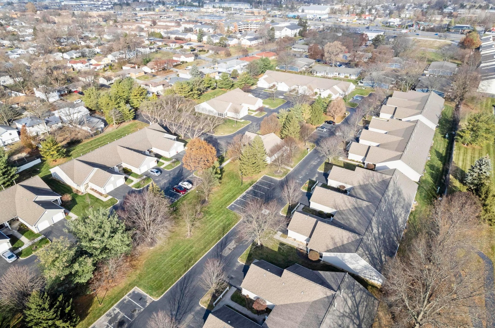 5544 Parkshire Dr, Columbus OH 43229-9352 exterior