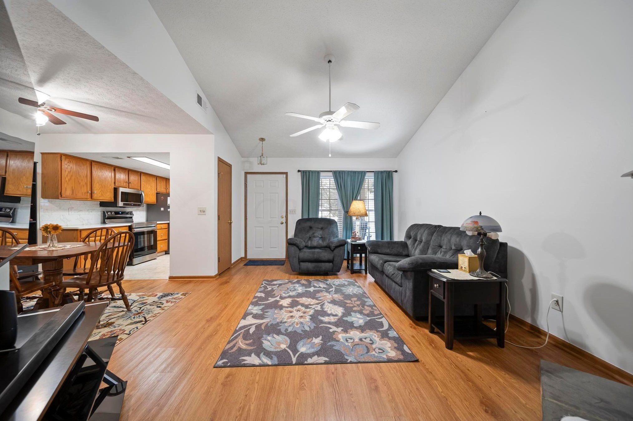 5544 Parkshire Dr, Columbus OH 43229-9352 exterior