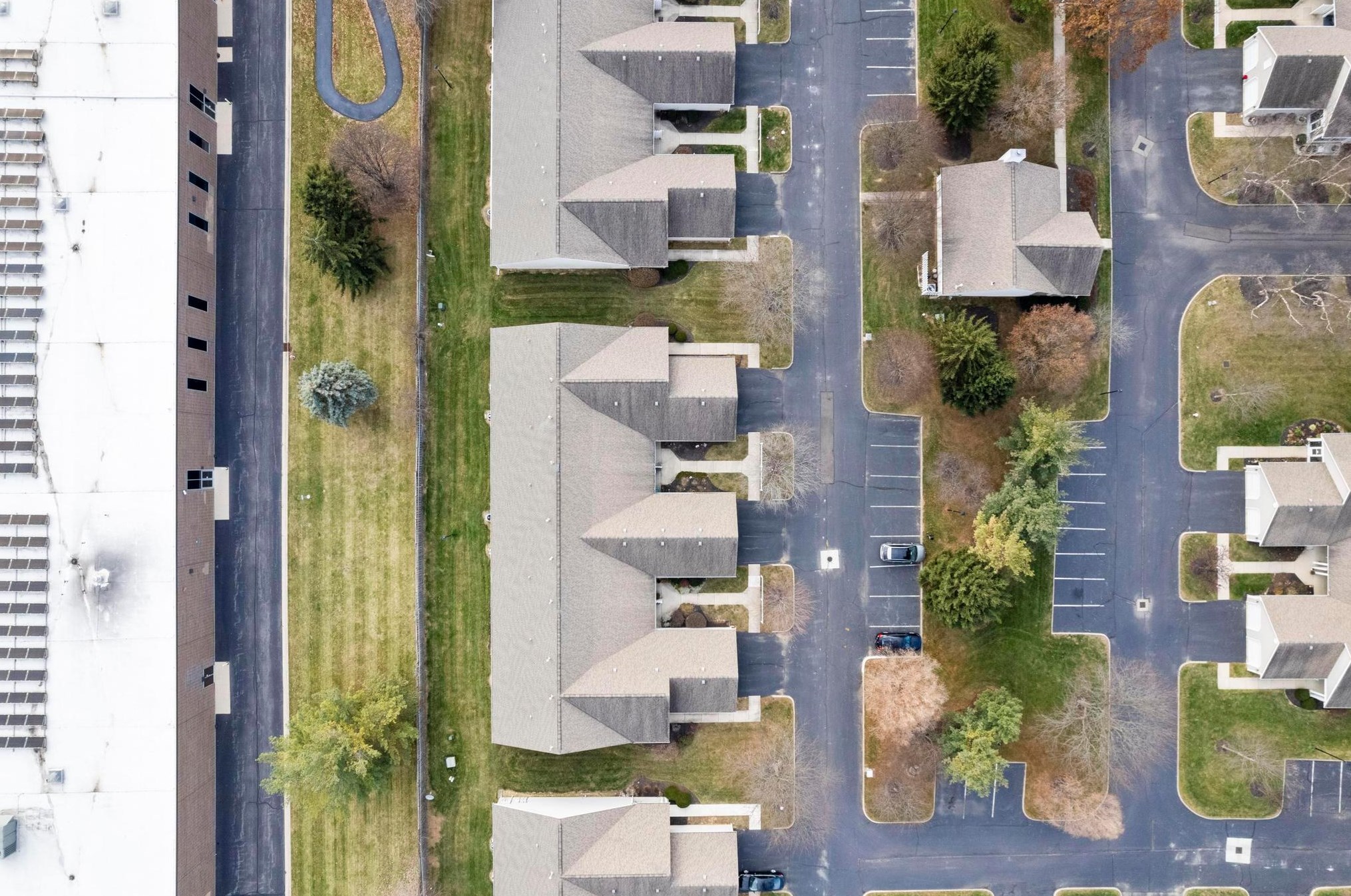 5544 Parkshire Dr, Columbus OH 43229-9352 exterior