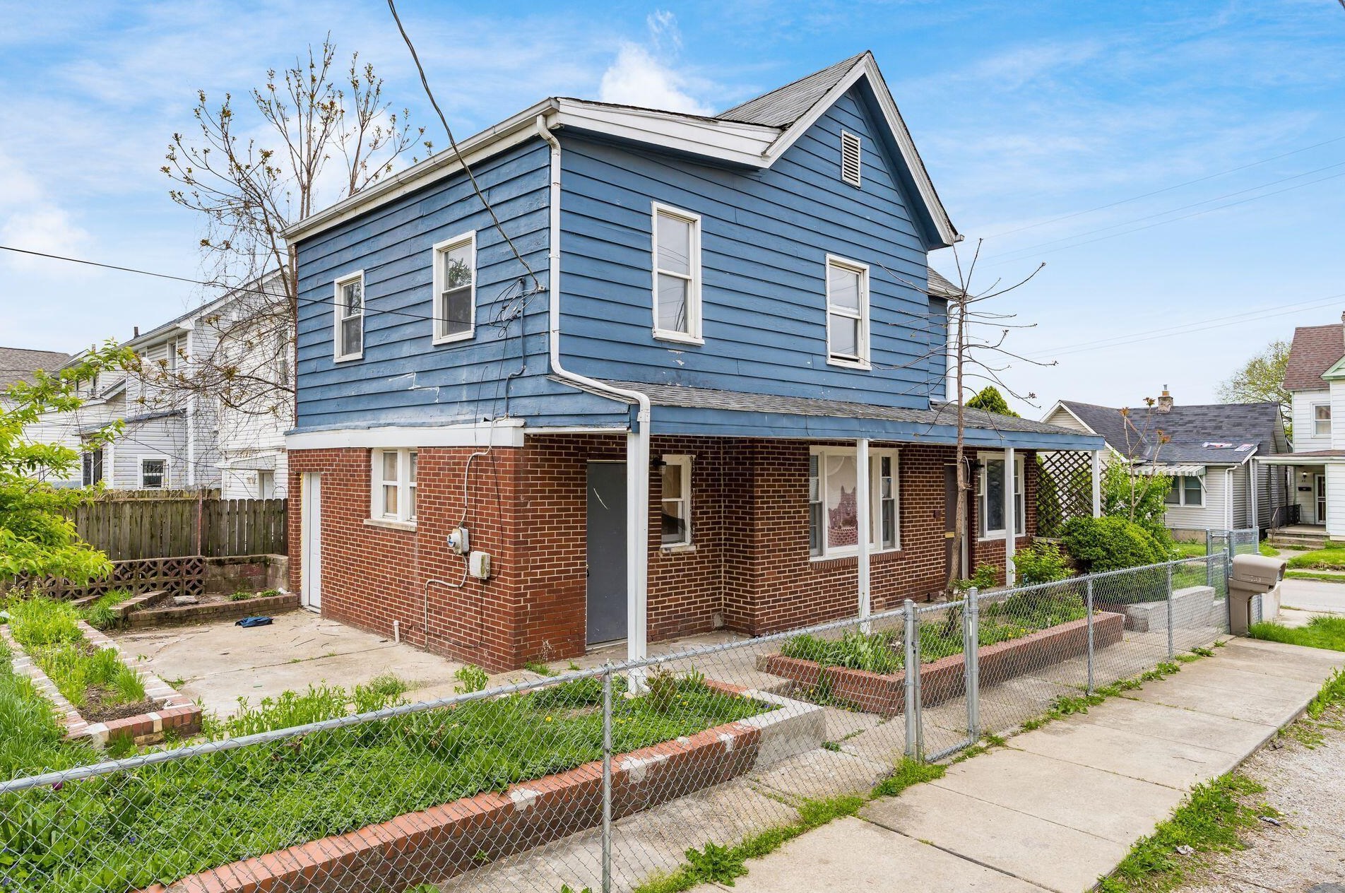 98 Oakley Ave, Columbus OH  43204-3214 exterior