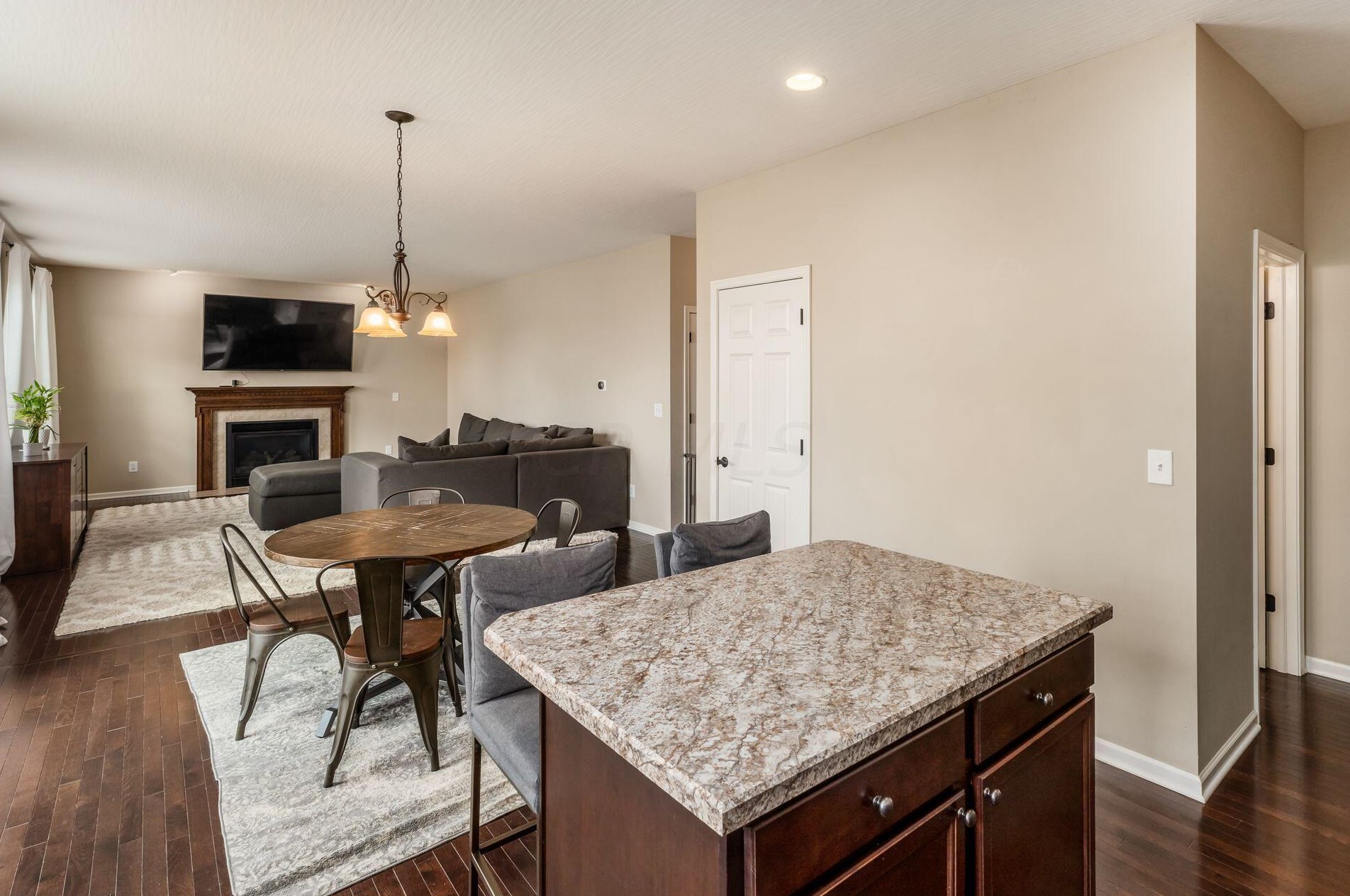 123 Ellington Blvd, Granville OH  43023-9067 exterior