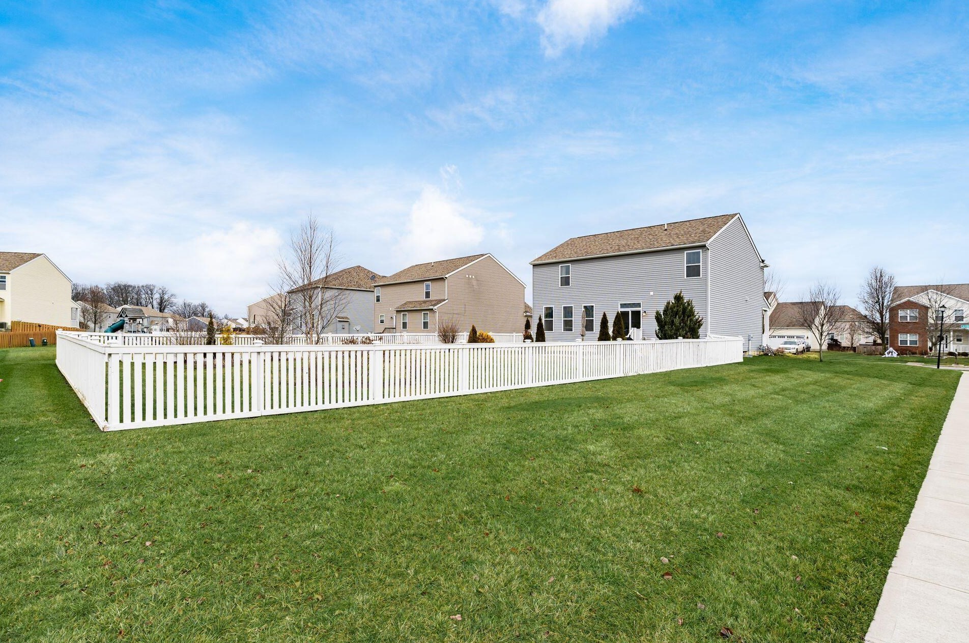 123 Ellington Blvd, Granville OH  43023-9067 exterior