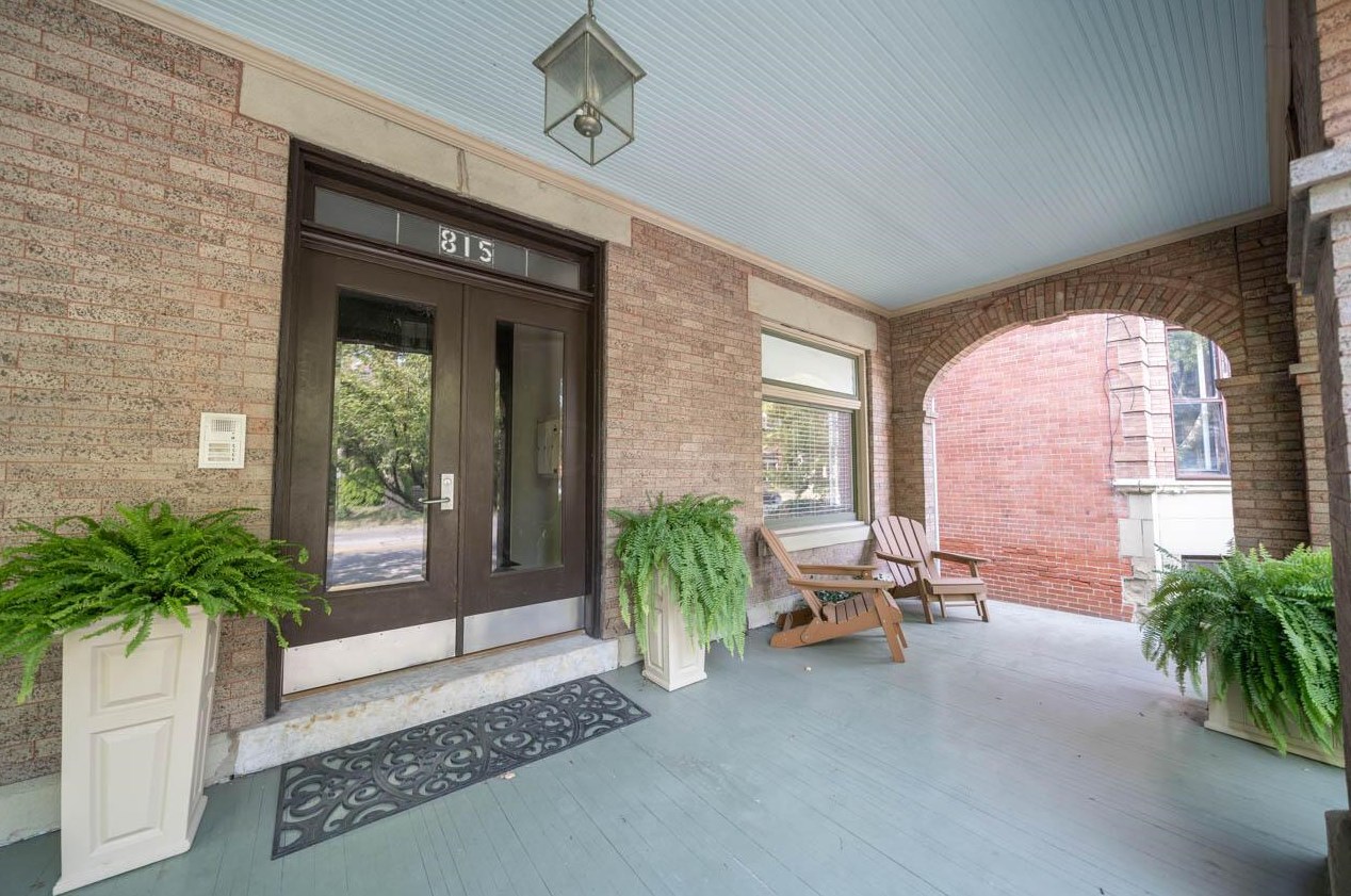 815 Neil Ave Apt 102, Columbus, OH 43215
