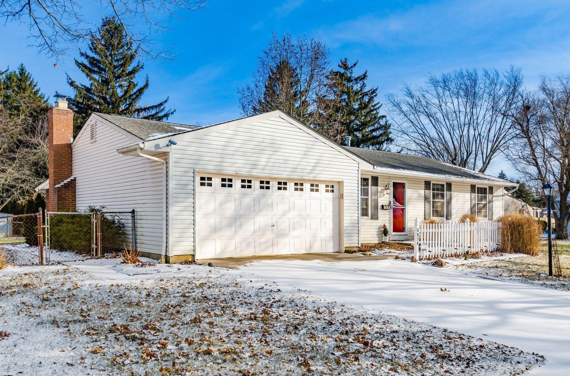 6414 Highlawn Dr, Columbus, OH 43229-2019