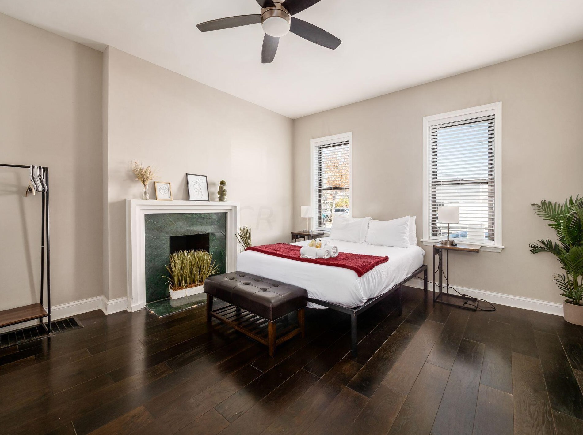 915 4th St, Columbus OH 43201-3625 exterior