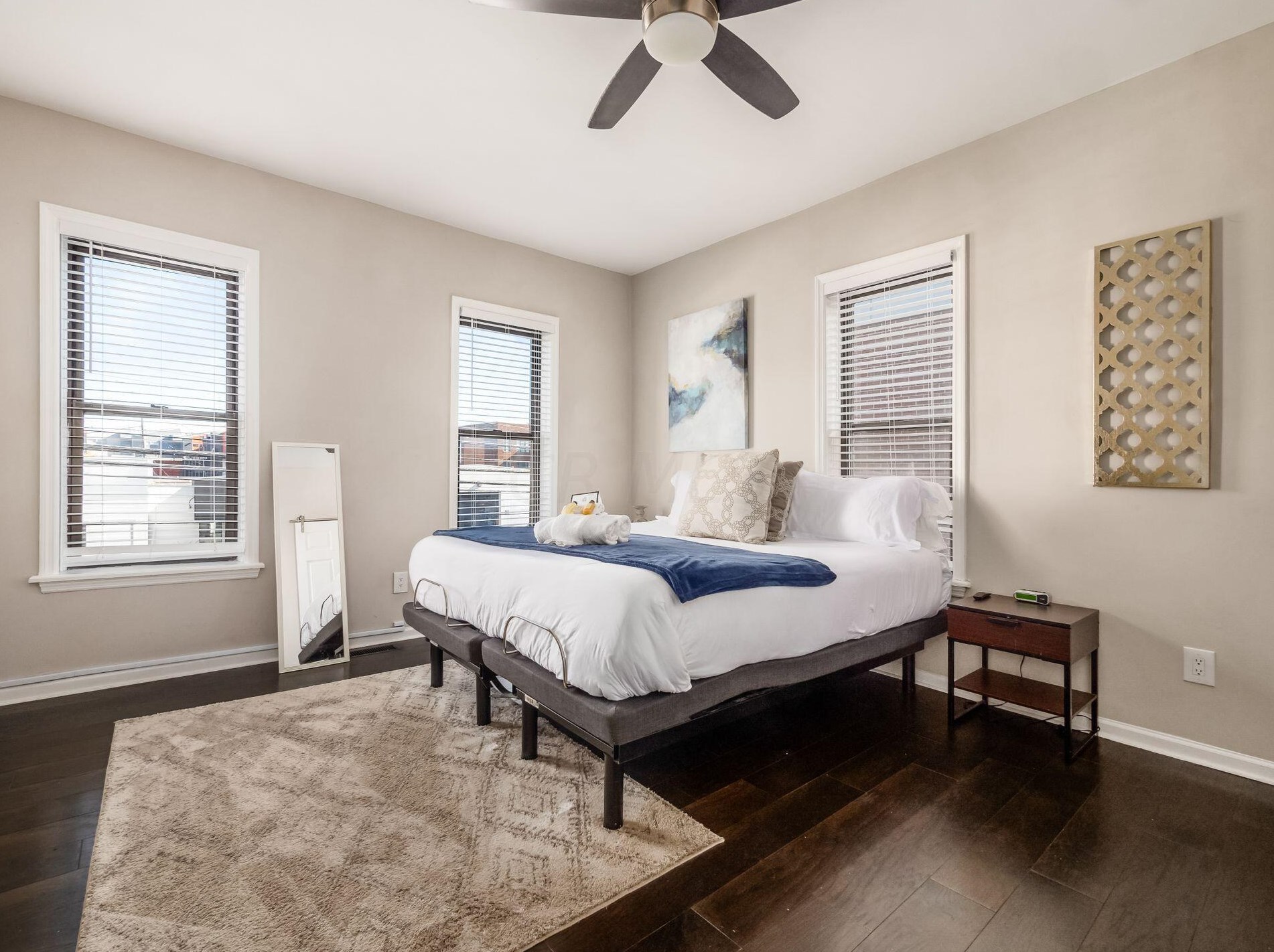 915 4th St, Columbus OH 43201-3625 exterior