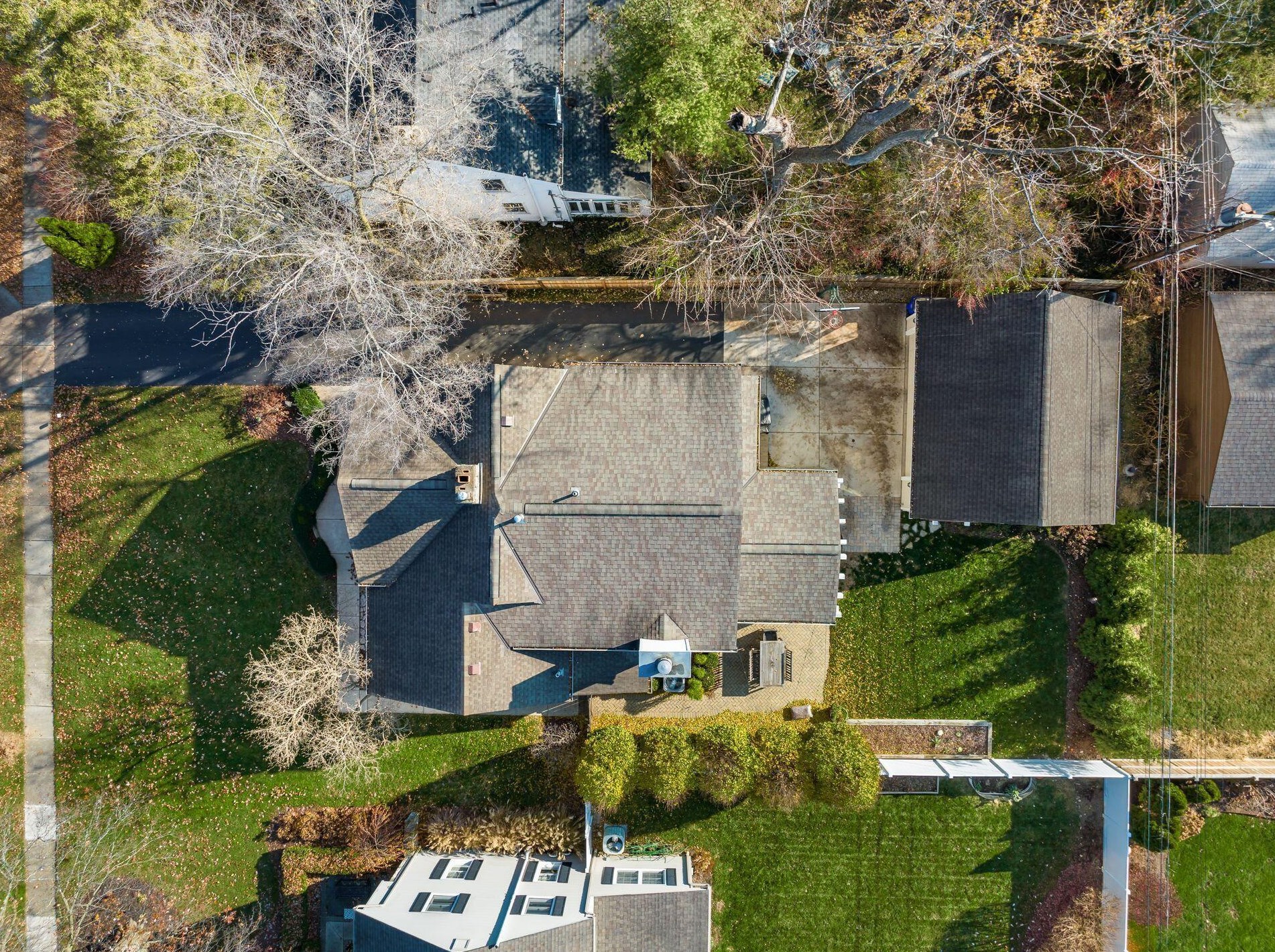 1625 Essex Rd, Columbus OH 43221-3842 exterior