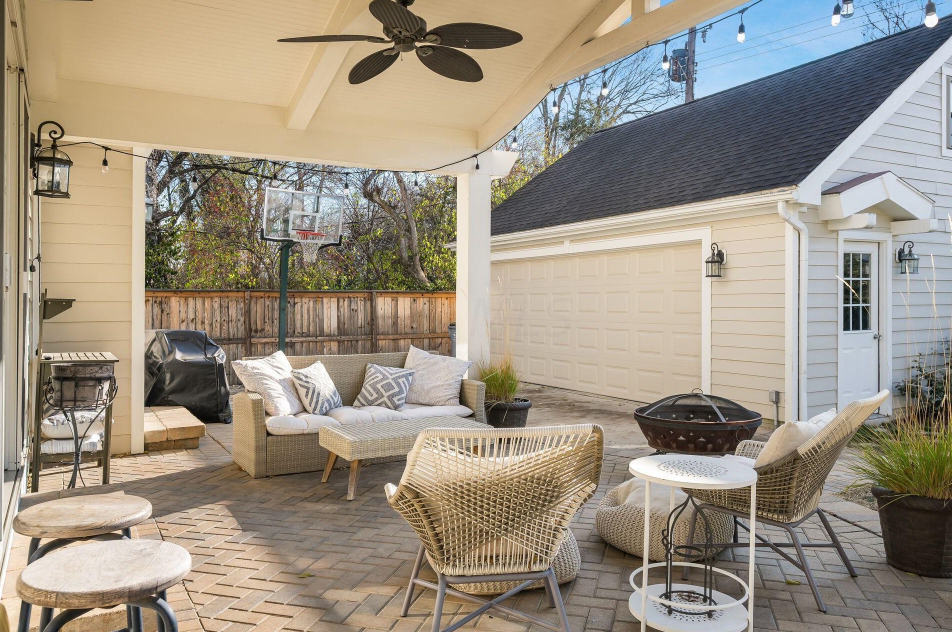 1625 Essex Rd, Columbus OH 43221-3842 exterior