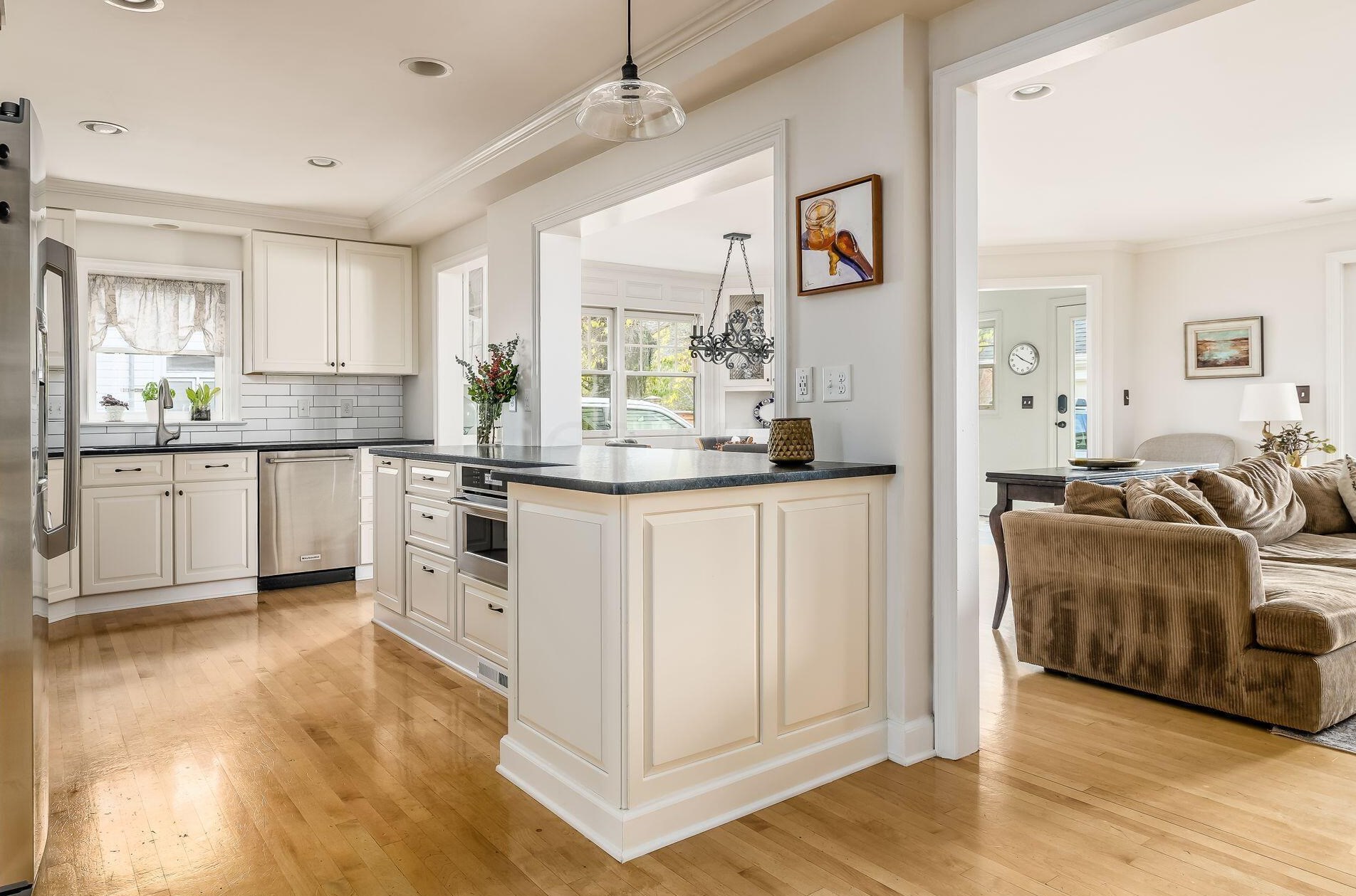 1625 Essex Rd, Columbus OH 43221-3842 exterior