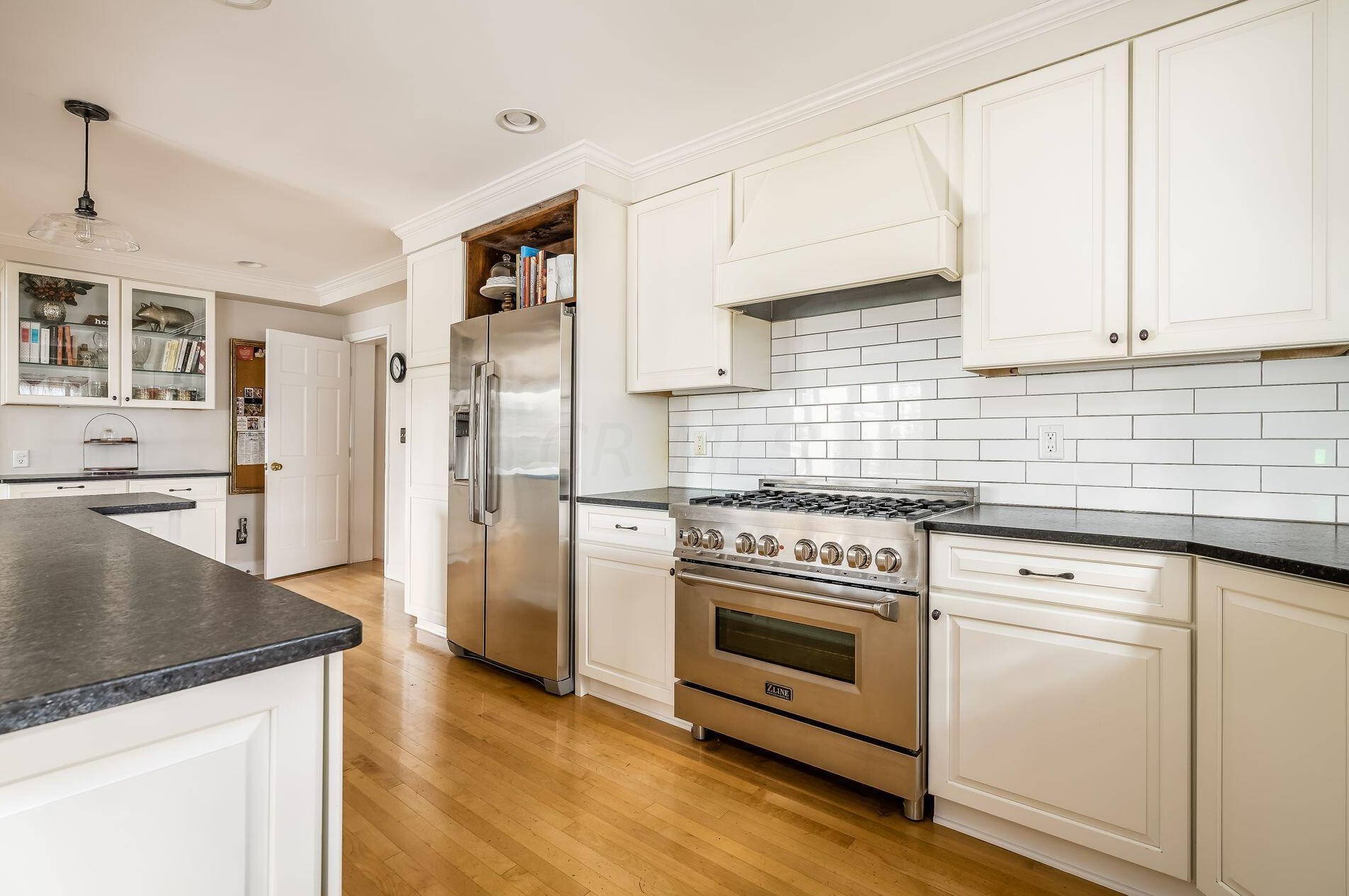 1625 Essex Rd, Columbus OH 43221-3842 exterior