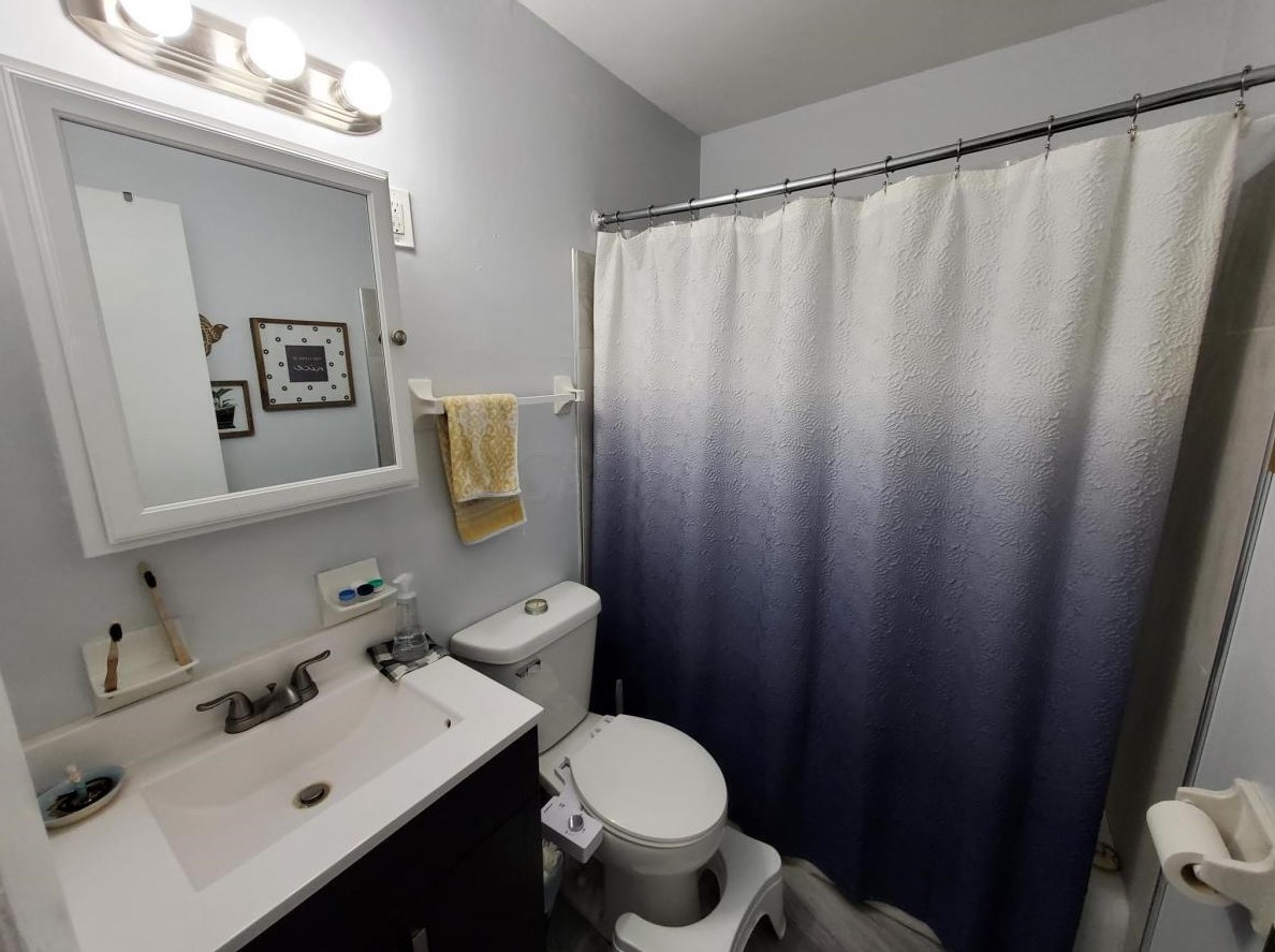 3033 Rotunda Ct, Columbus OH 43232-3921 exterior