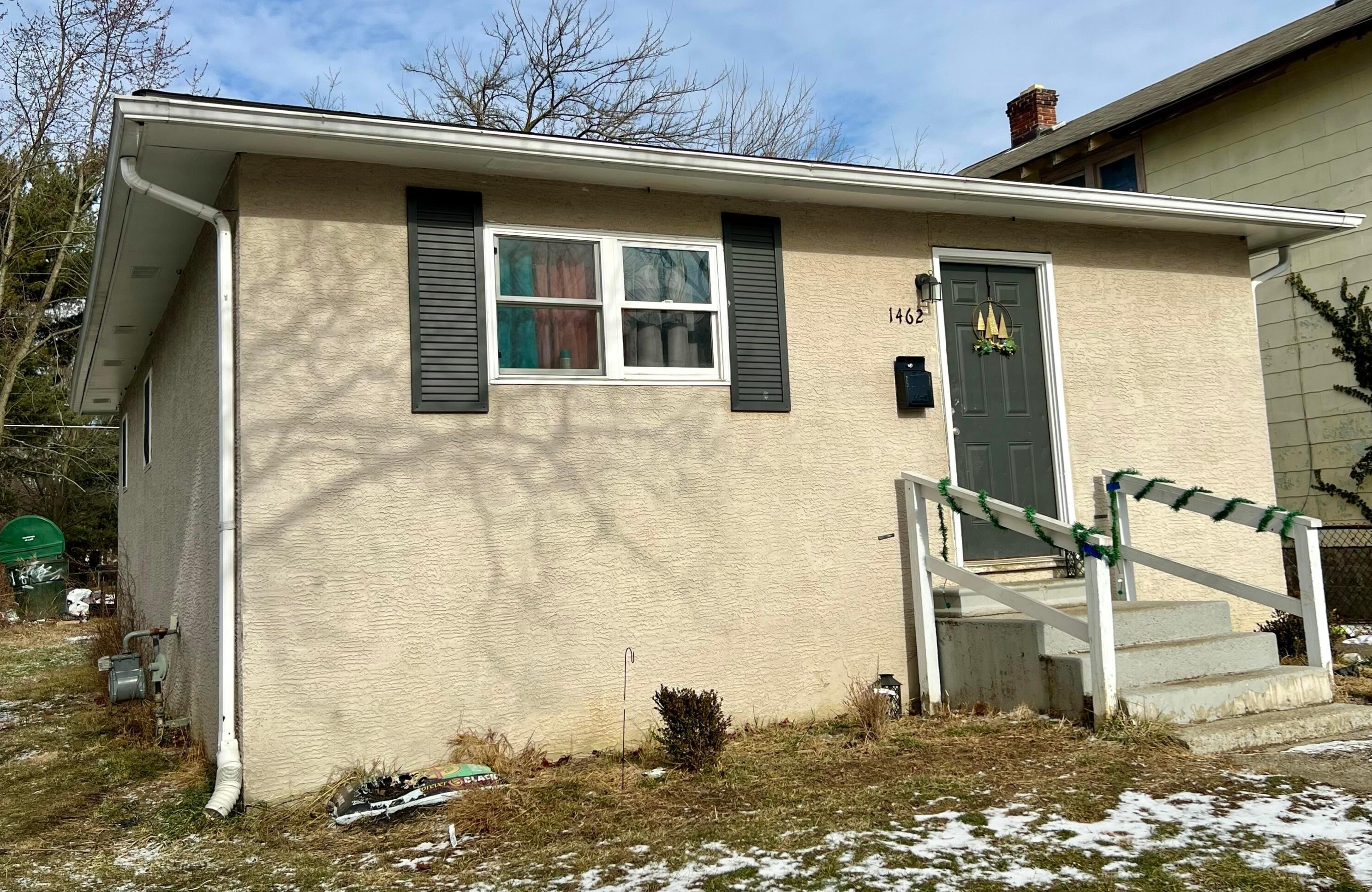 1462 Myrtle Ave, Columbus, OH 43211-1447