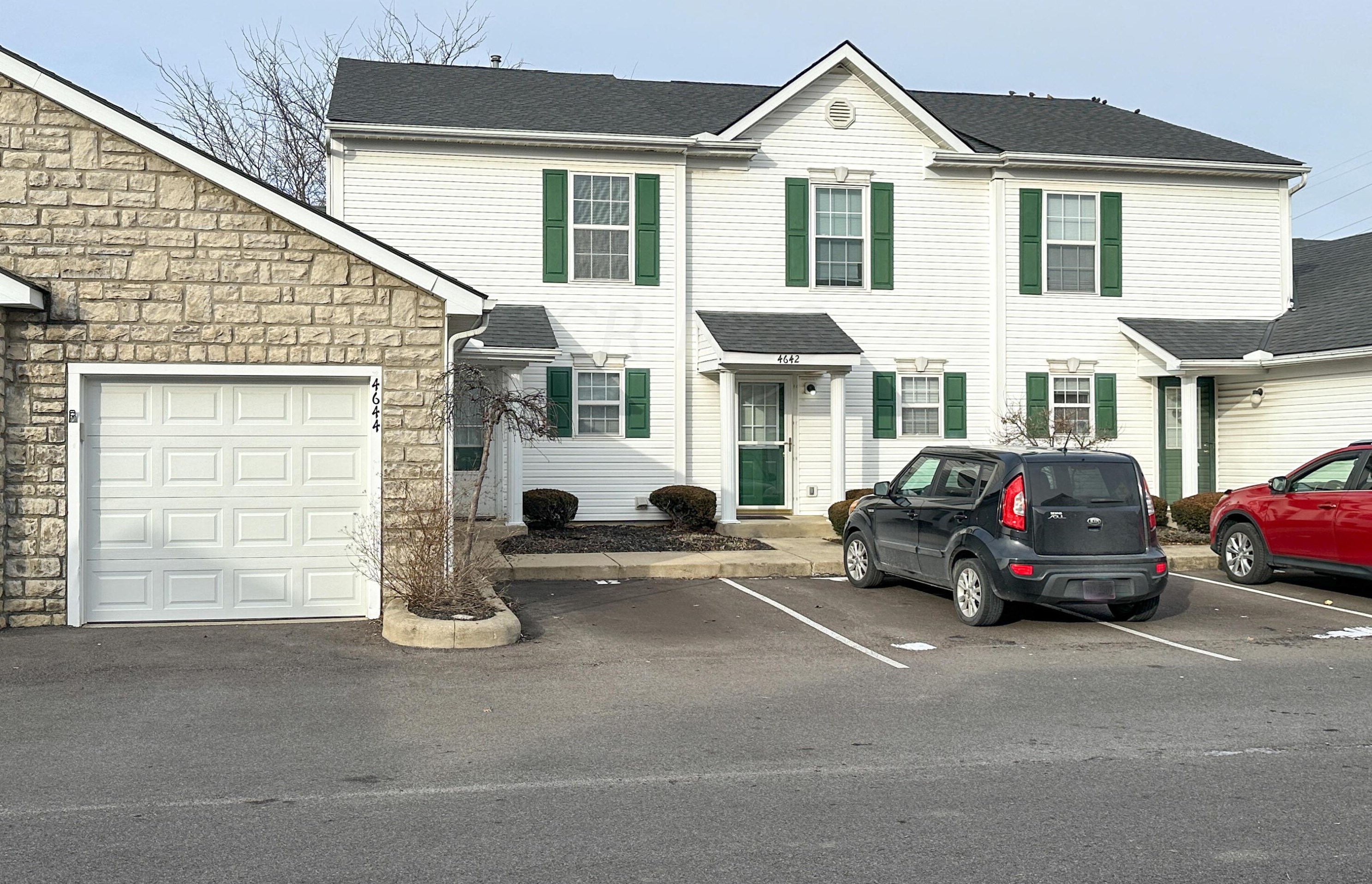 4644 Athalia Dr #17b, Columbus, OH 43228