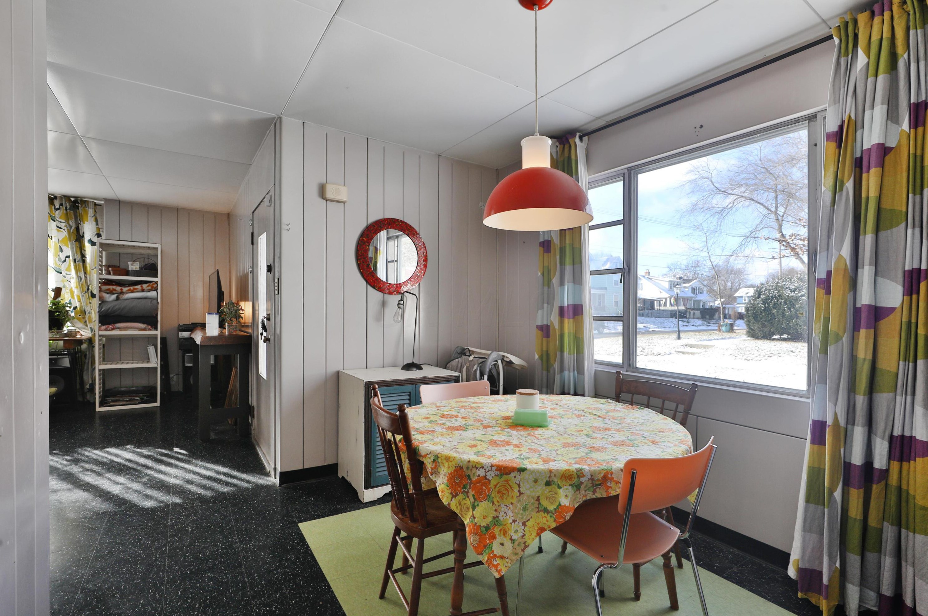 1616 Weber Rd, Columbus OH  43211-1538 exterior