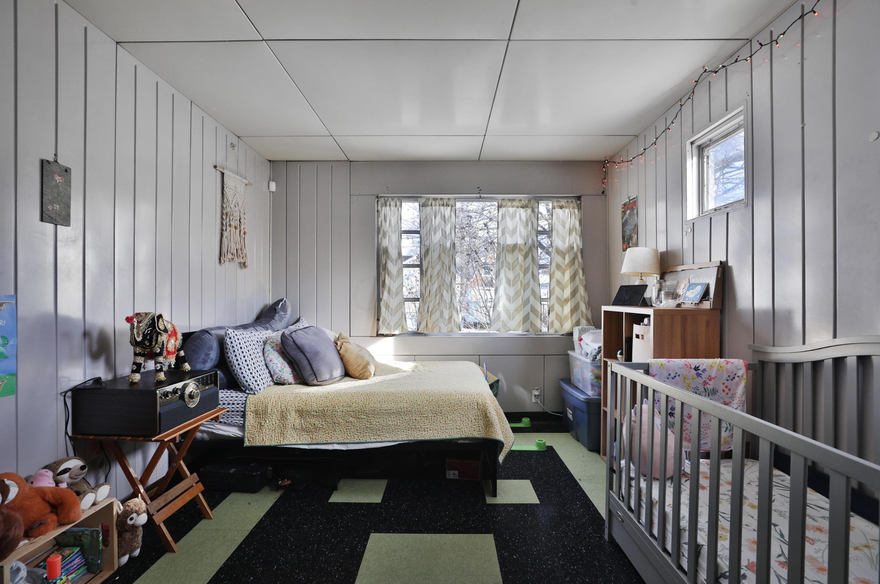 1616 Weber Rd, Columbus OH  43211-1538 exterior