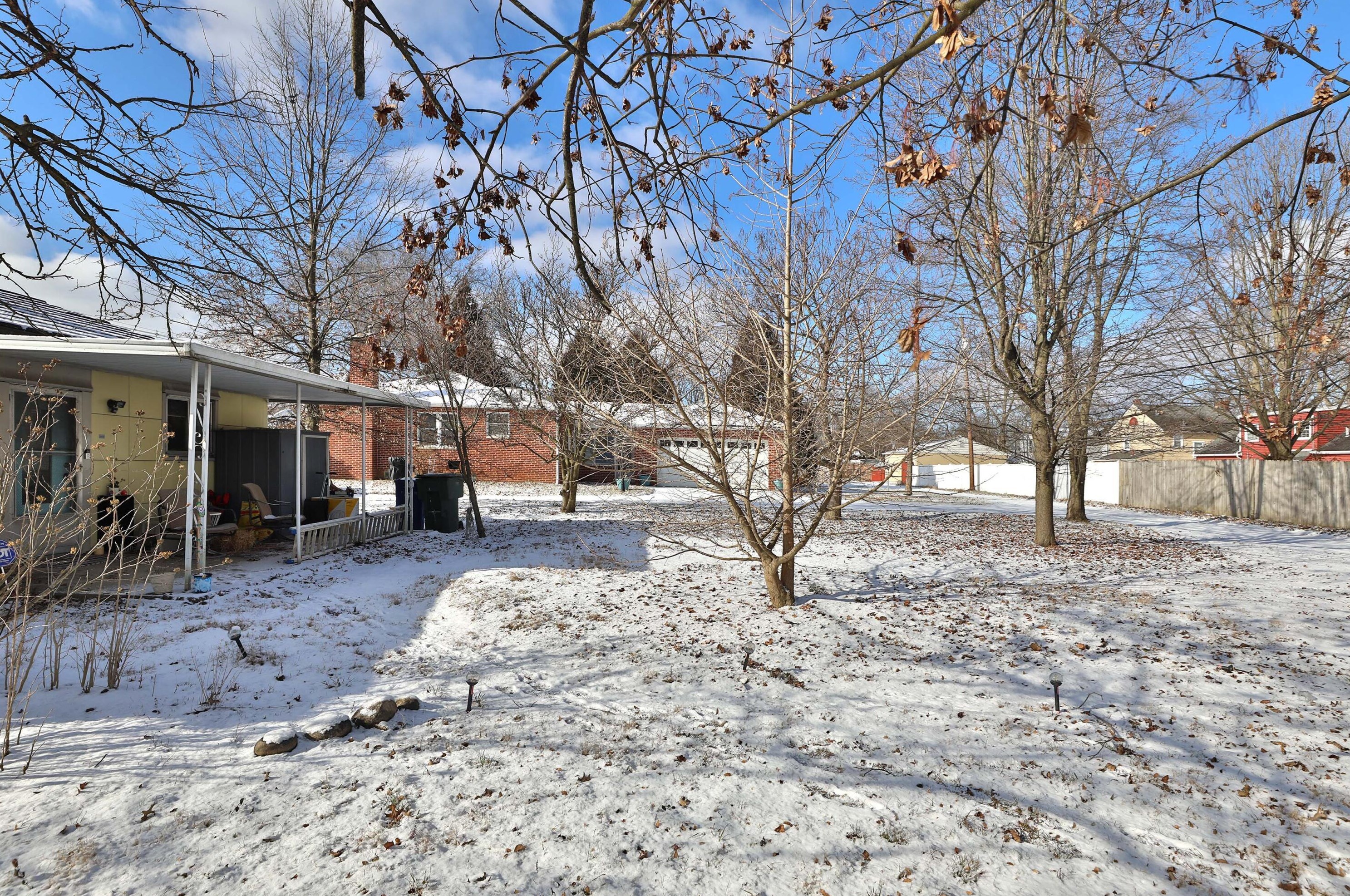 1616 Weber Rd, Columbus OH  43211-1538 exterior