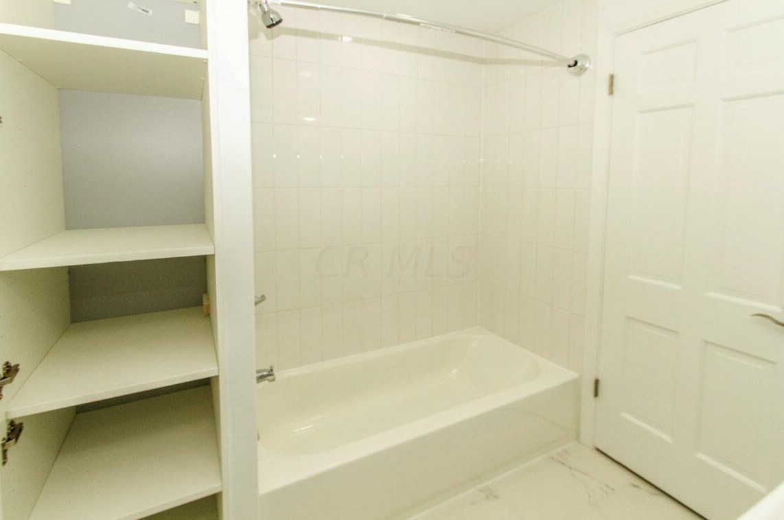 266 Gould Rd, Columbus OH  43209-1152 exterior