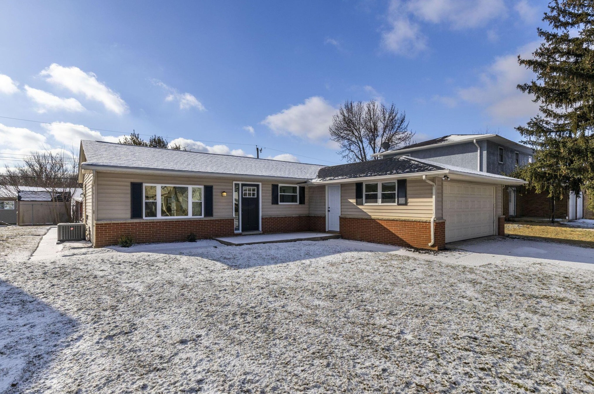 3083 Pine Valley Rd, Columbus, OH 43219-1642