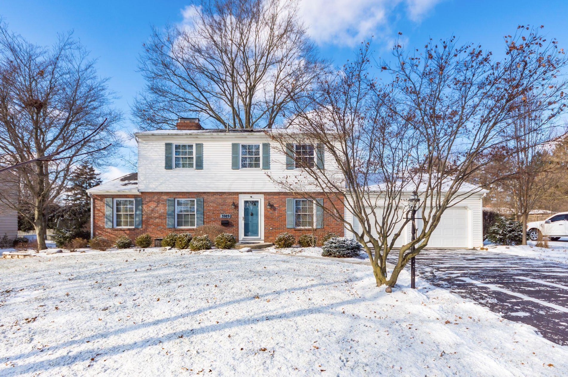 3989 Ritamarie Dr, Columbus, OH 43220