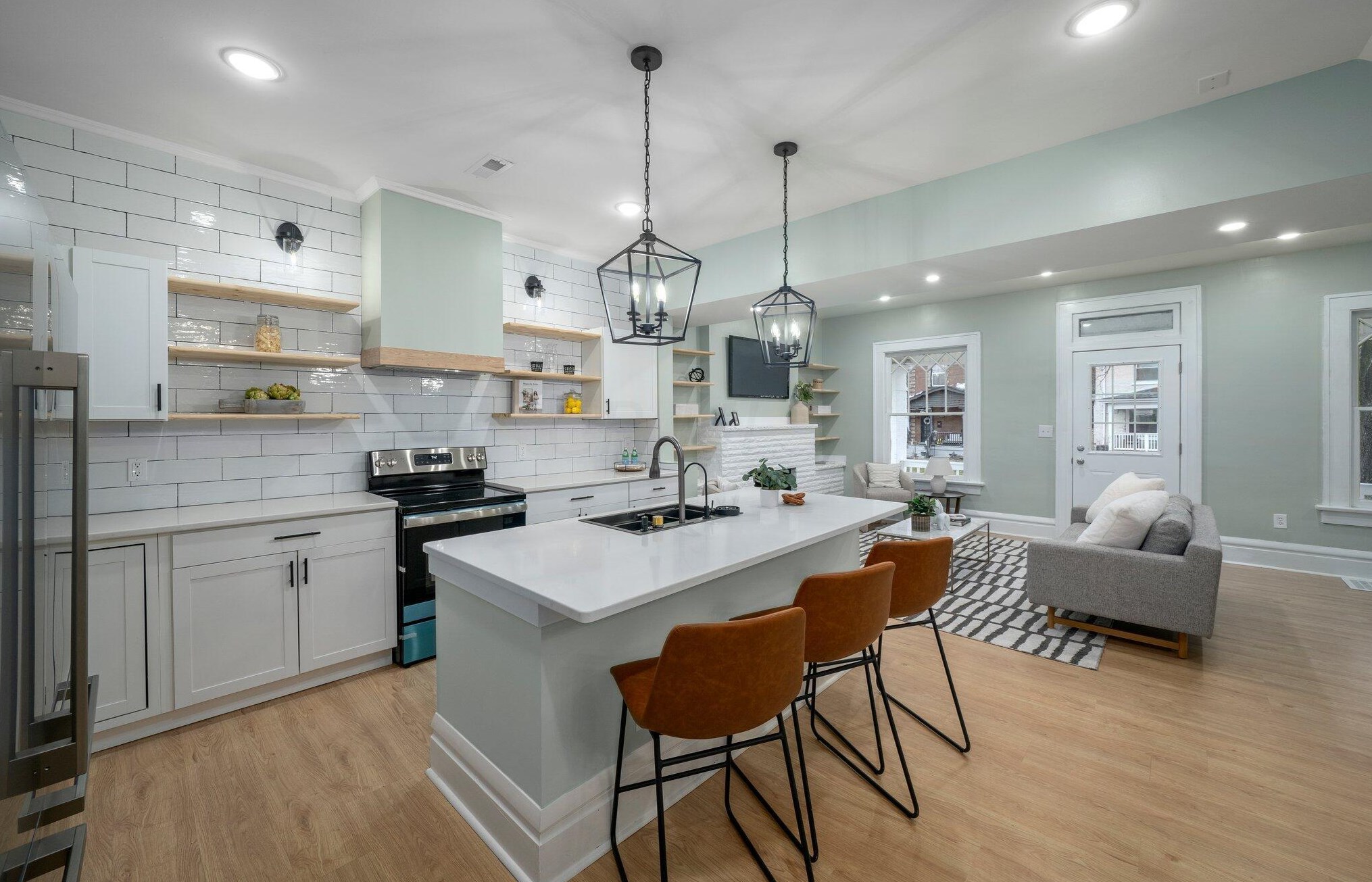 902 Linwood Ave, Columbus OH  43206-1619 exterior