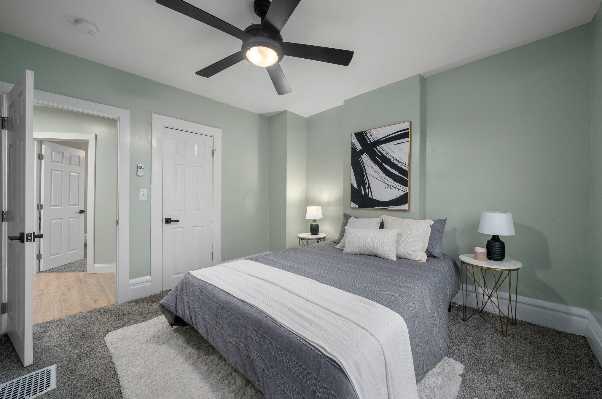 902 Linwood Ave, Columbus OH  43206-1619 exterior