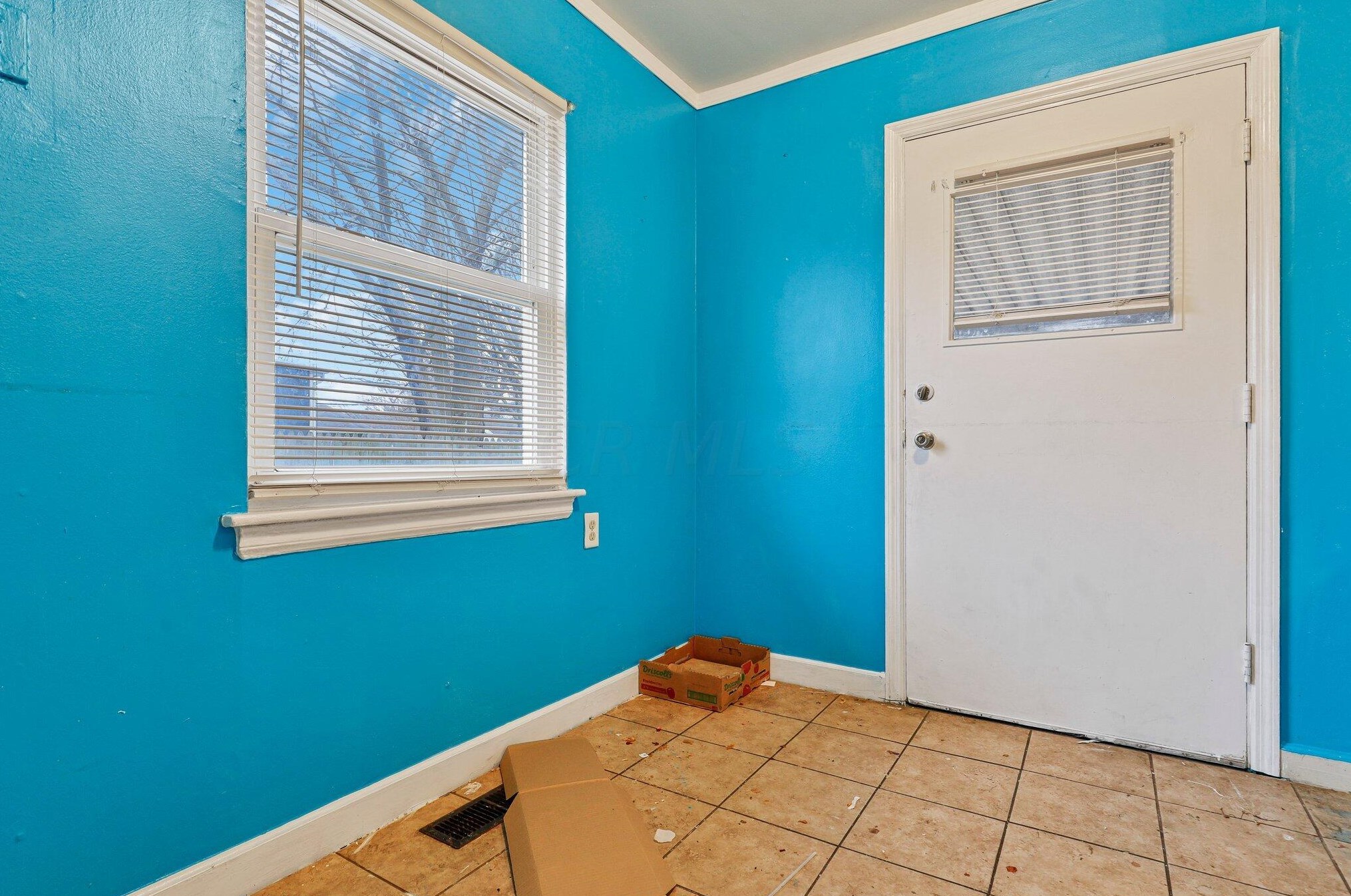 3215 Karl Rd, Columbus OH 43224-4157 exterior