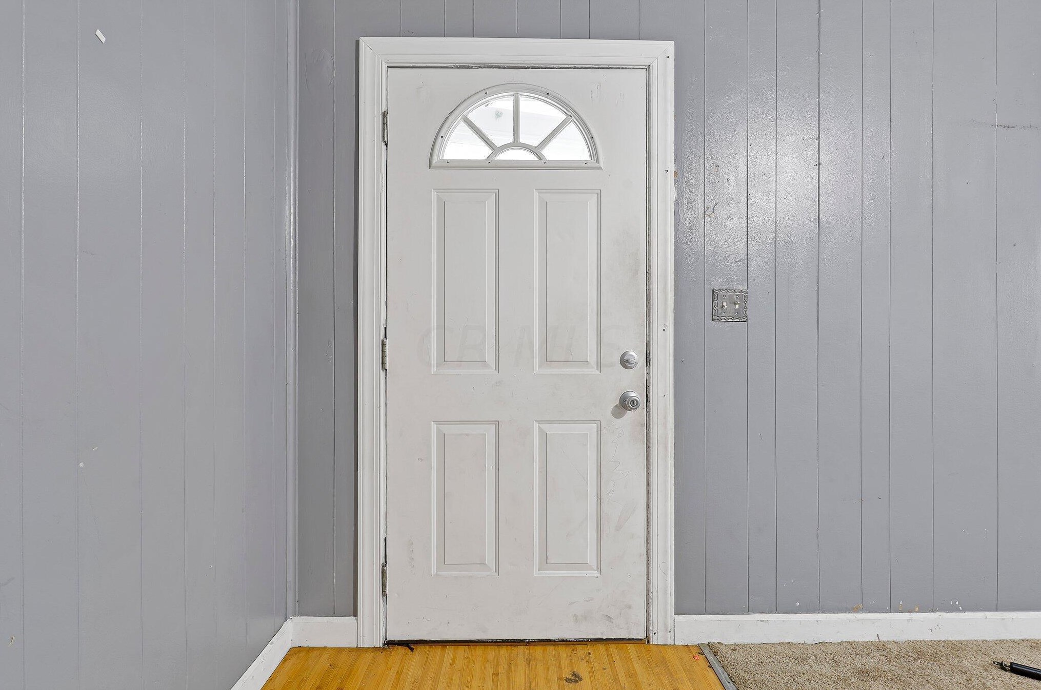 3215 Karl Rd, Columbus OH 43224-4157 exterior