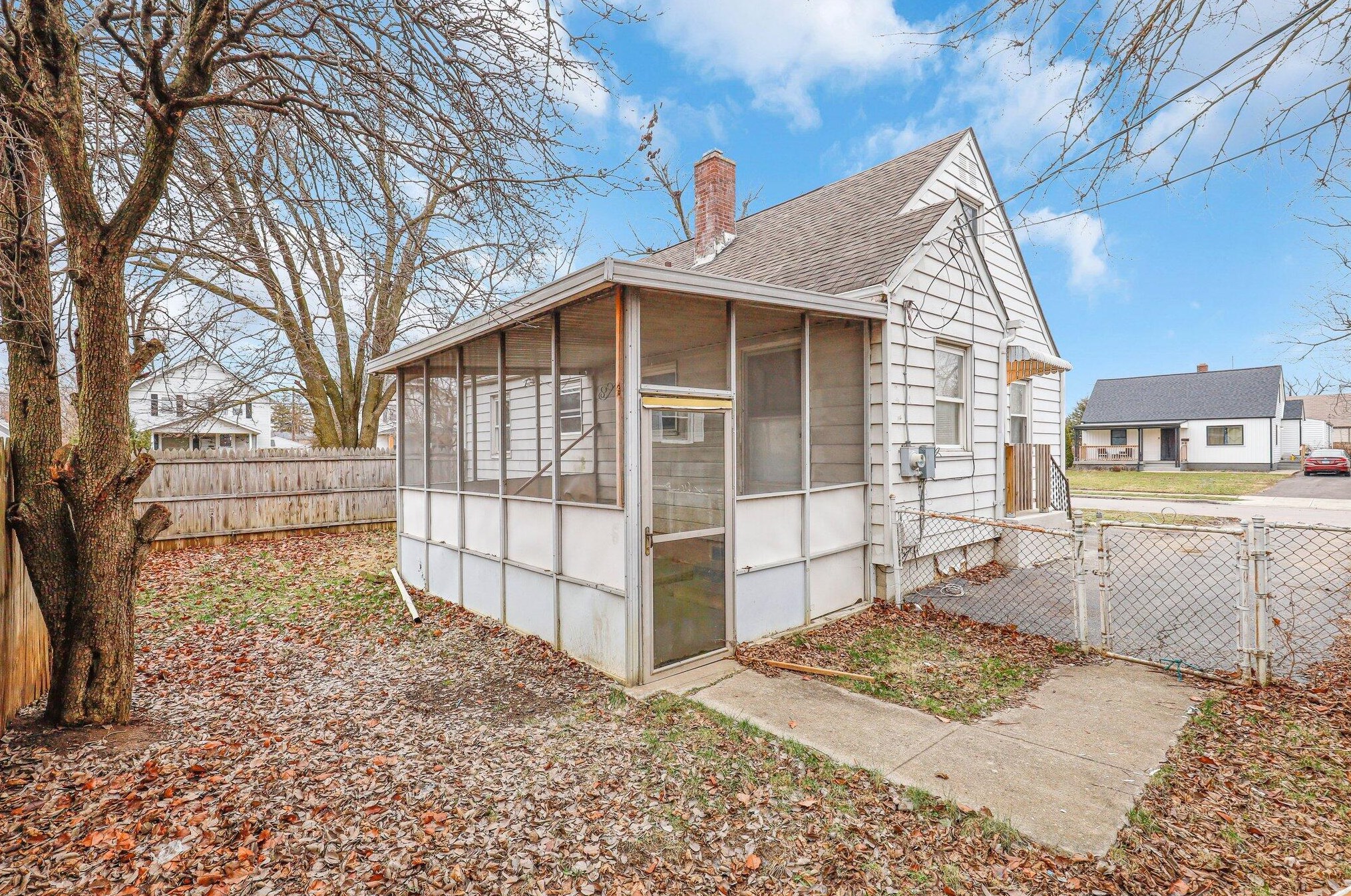 3215 Karl Rd, Columbus OH 43224-4157 exterior