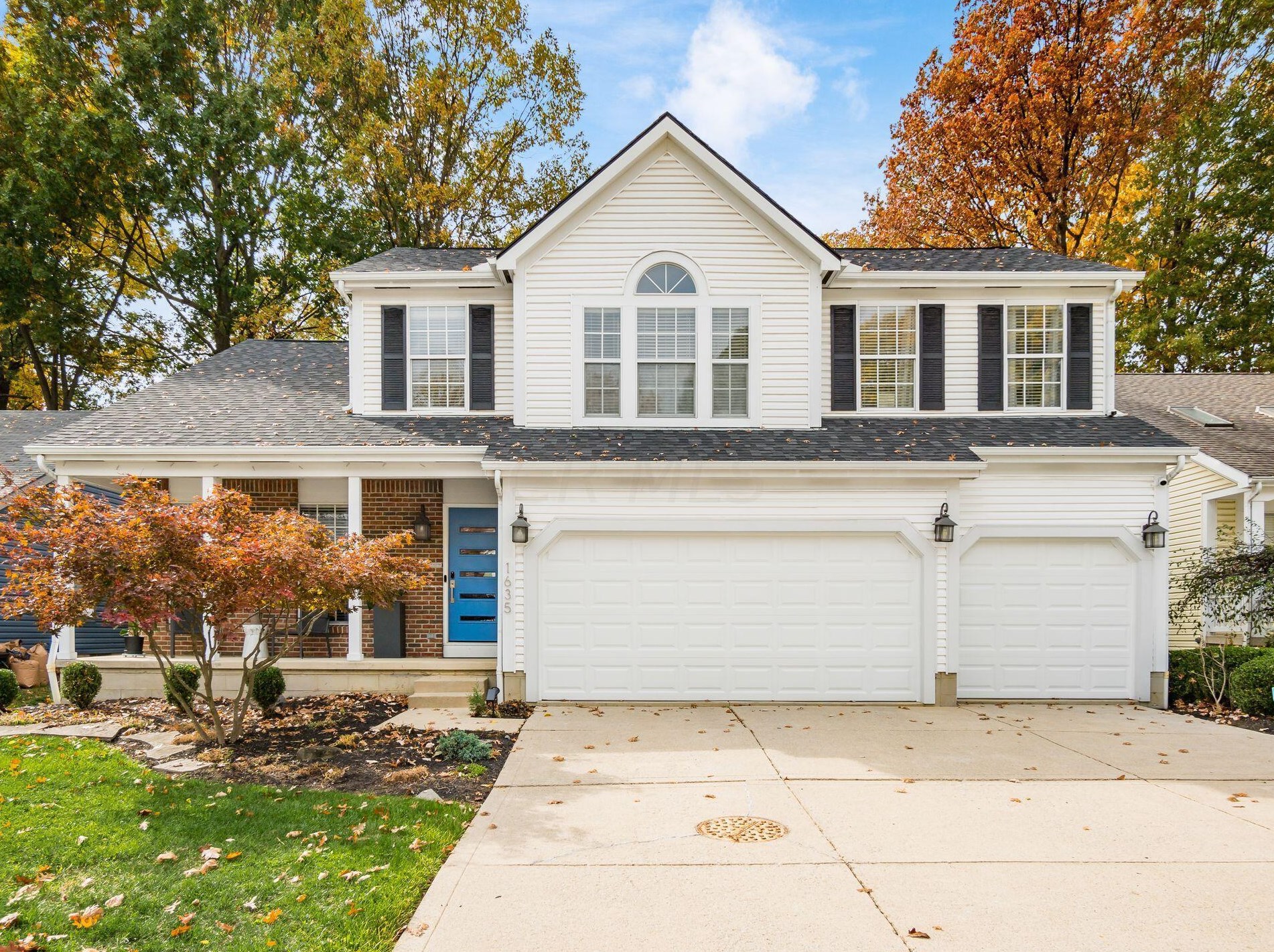 1635 Demaret Ln, Columbus, OH 43228-7006