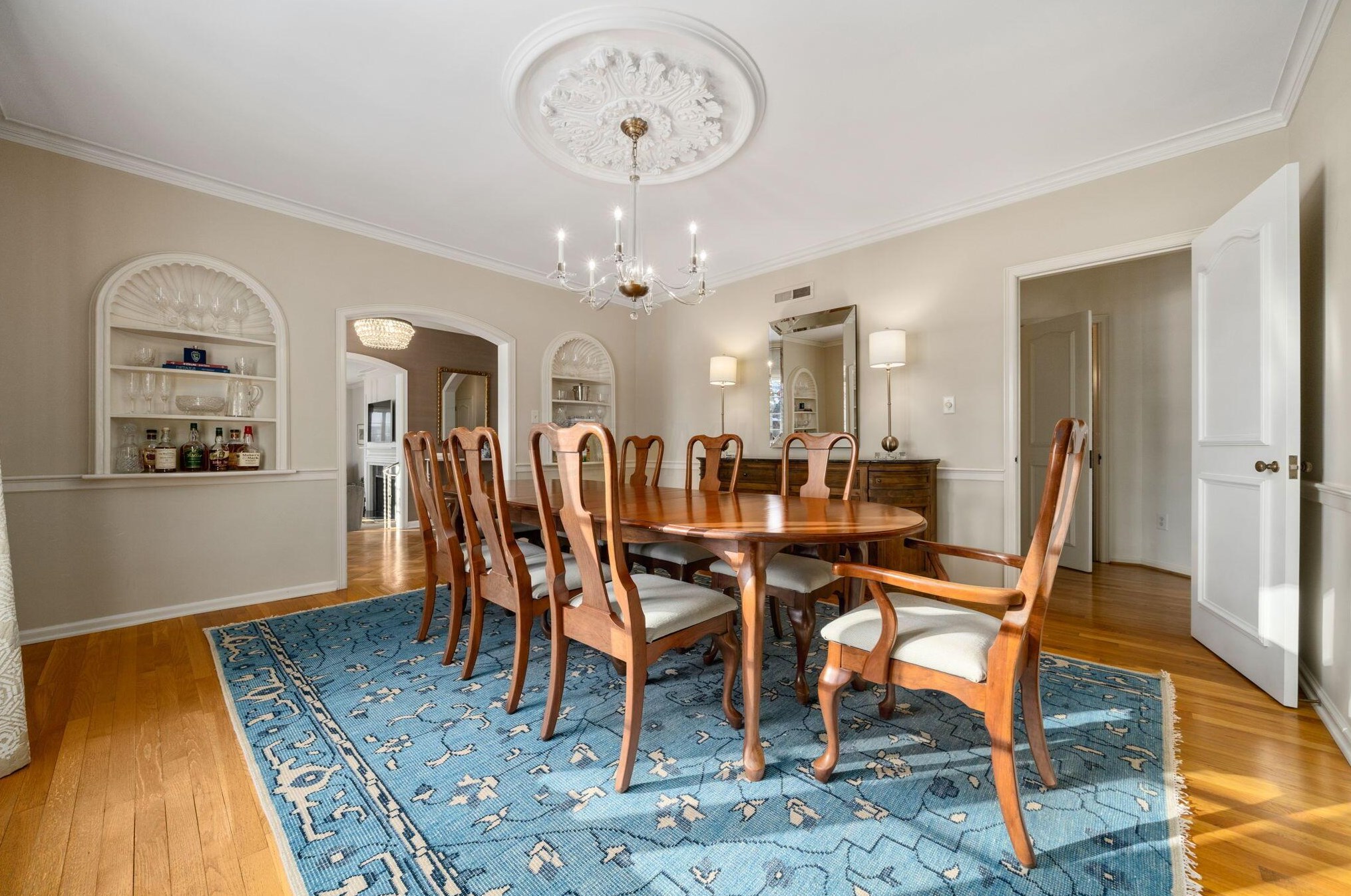 2130 Parkway Dr, Columbus OH 43221-3718 exterior